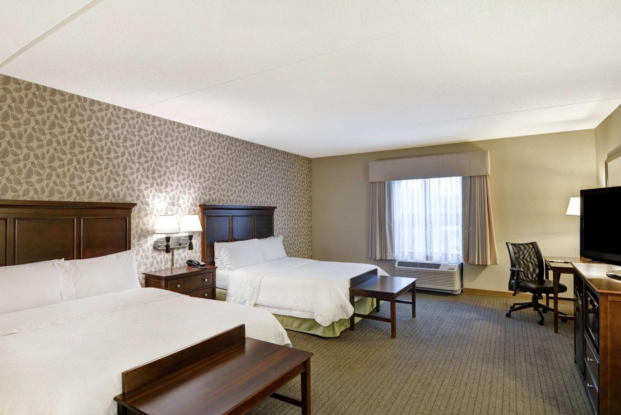 Queen Room with Two Queen Beds - Mobility Access/Non-Smoking