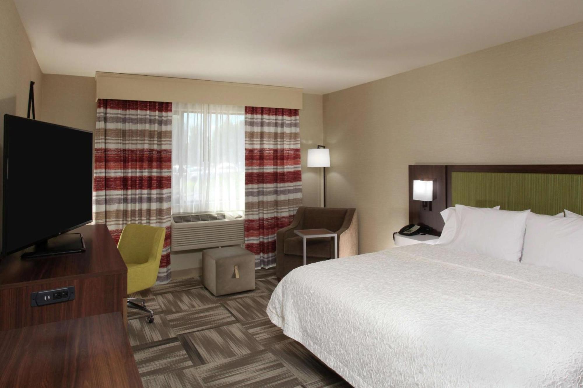 King Room with King Bed - Non-Smoking,1551387571:JPEG
