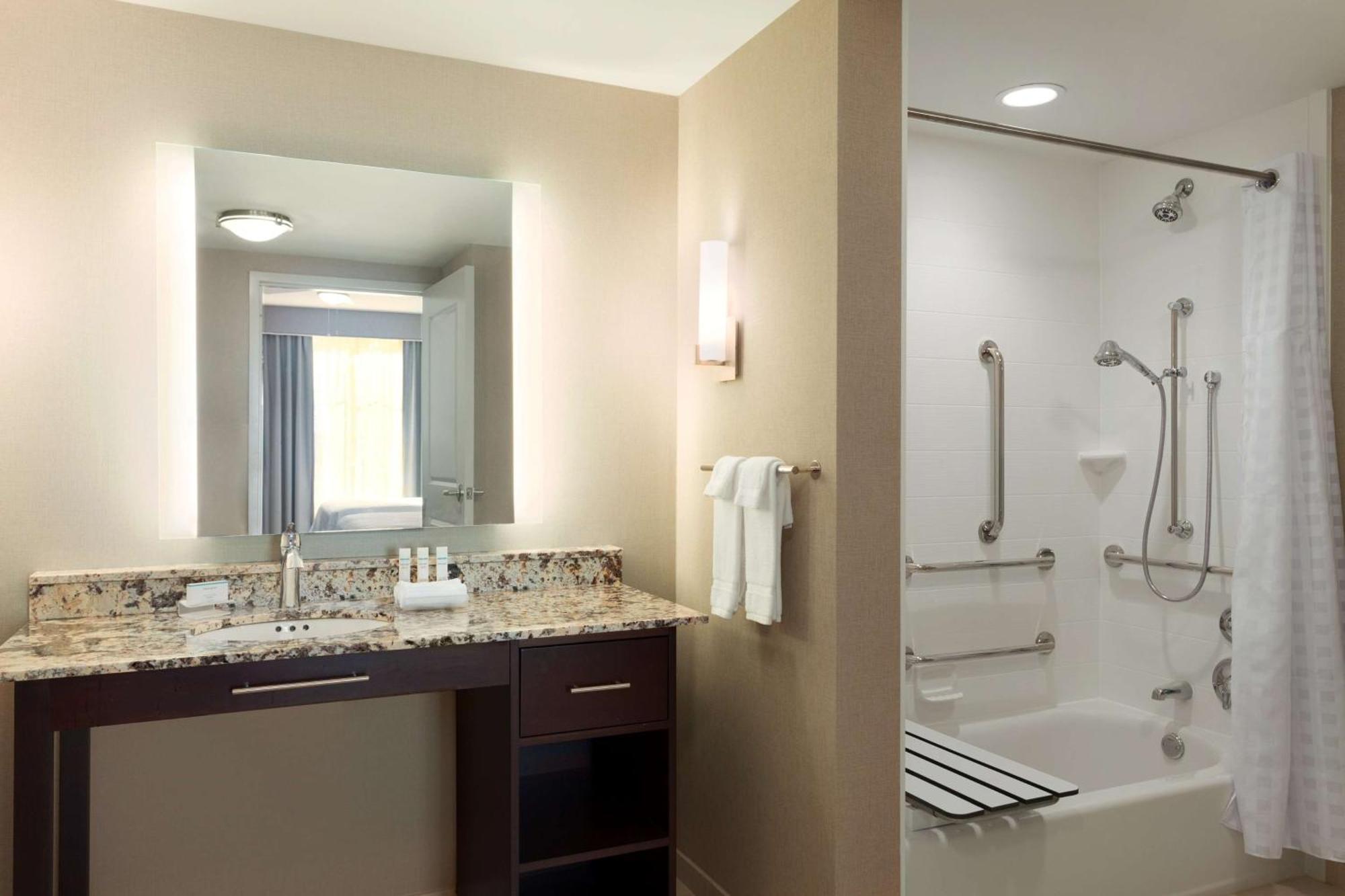 King Suite Mobility Access or Non-Smoking
