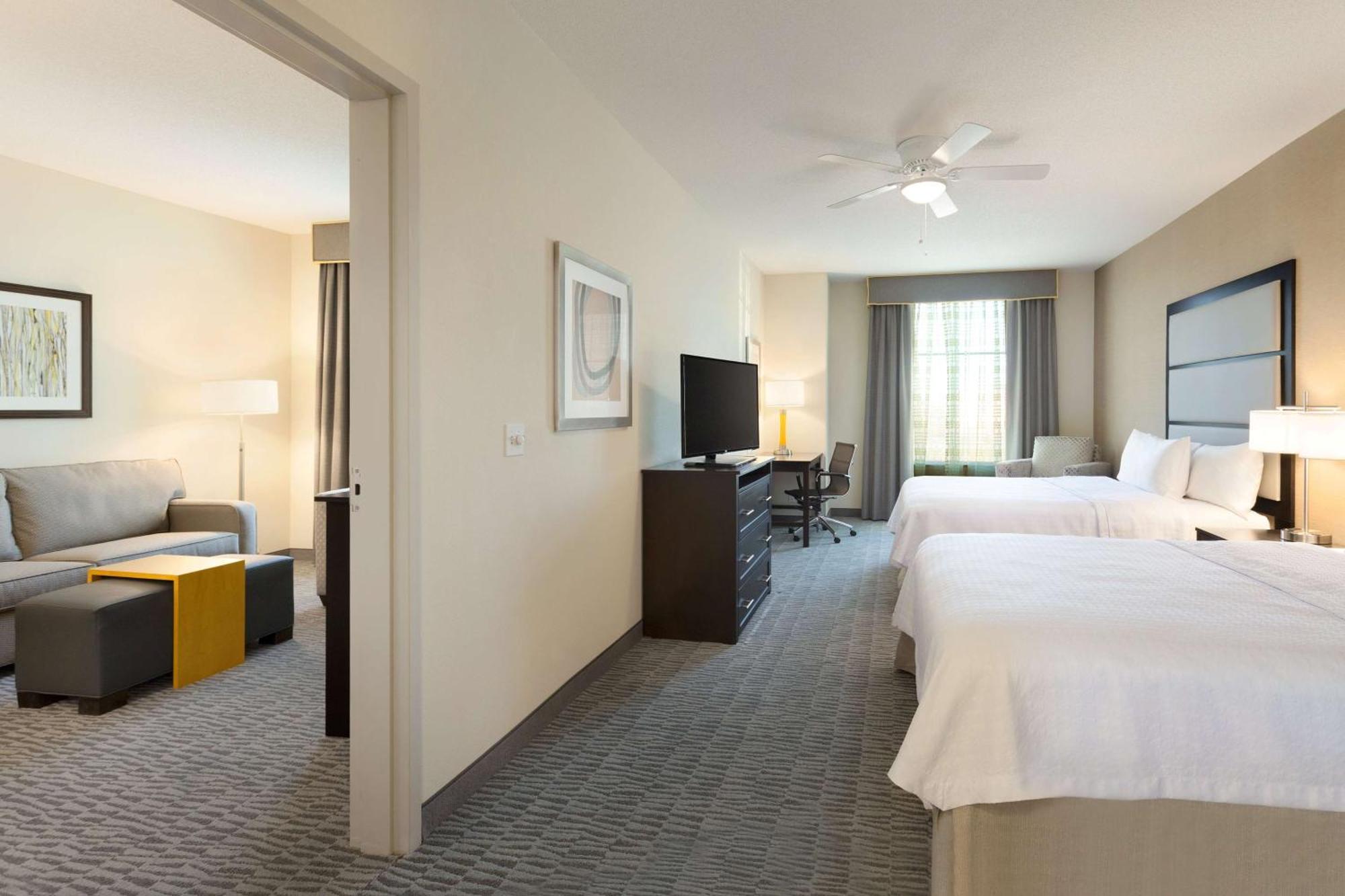 One-Bedroom Queen Suite Two Queen Beds Non-Smoking