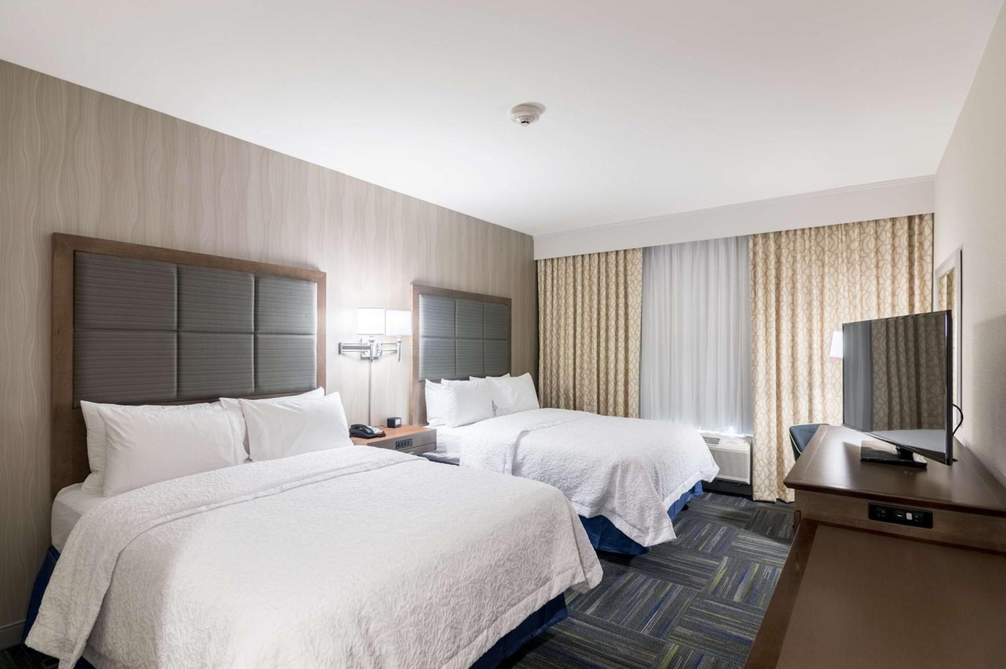 Queen Room with Two Queen Beds (4 Adults),1551402517:JPEG