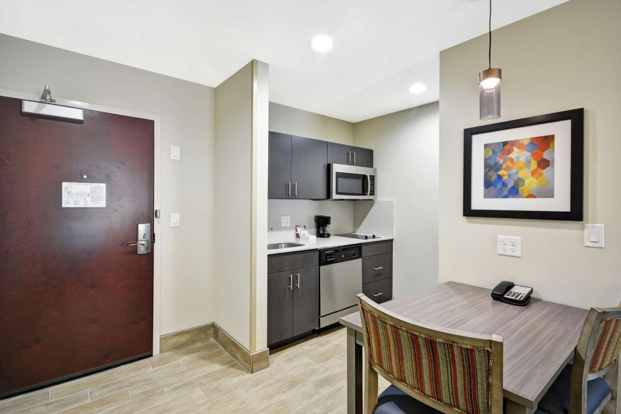 King Studio Suite