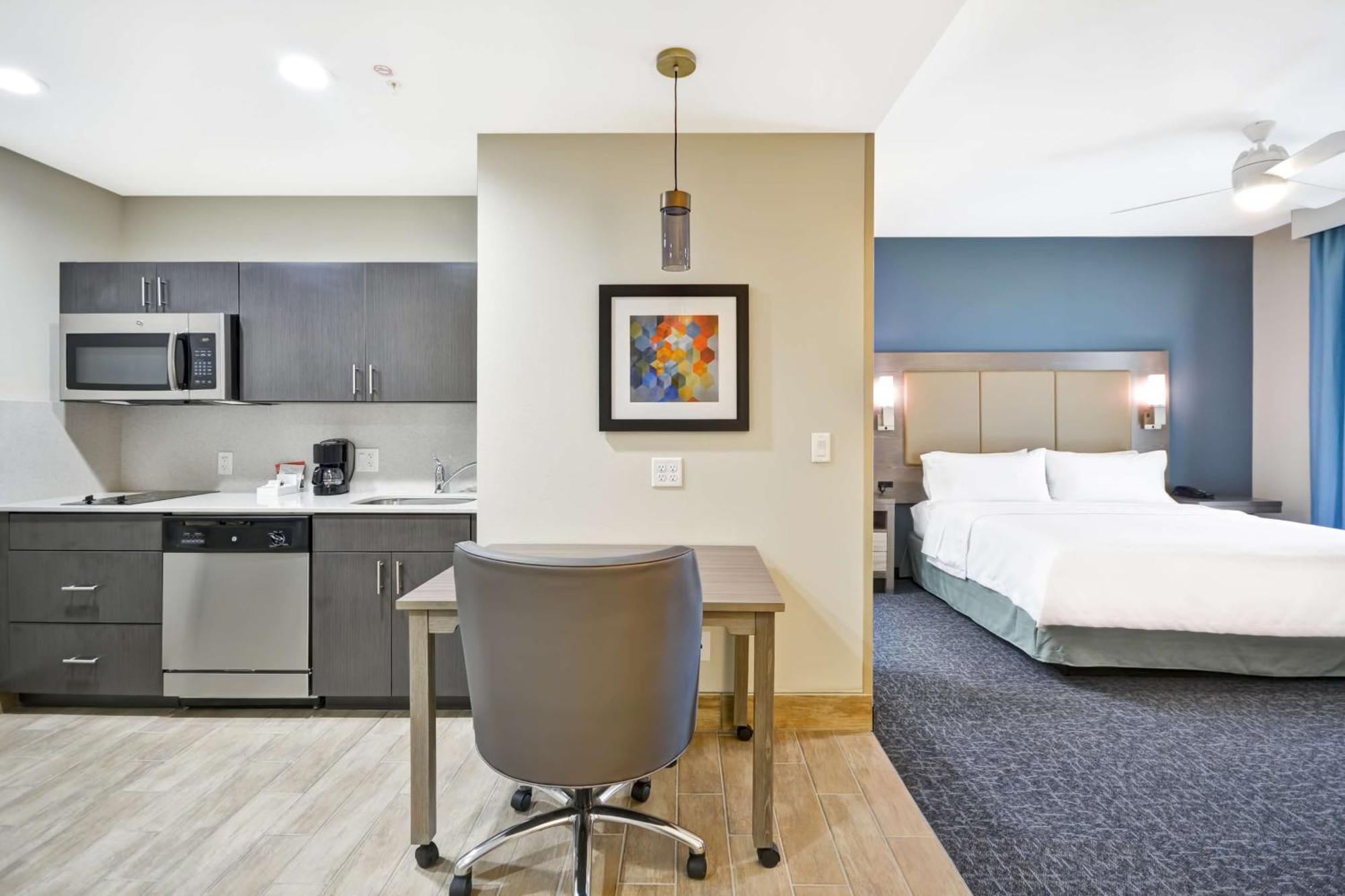 King Studio Suite