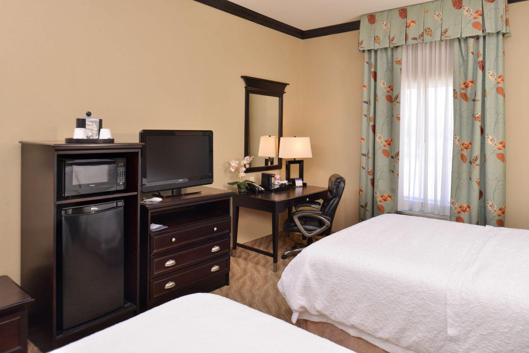 Queen Room Two Queen Beds Non-Smoking