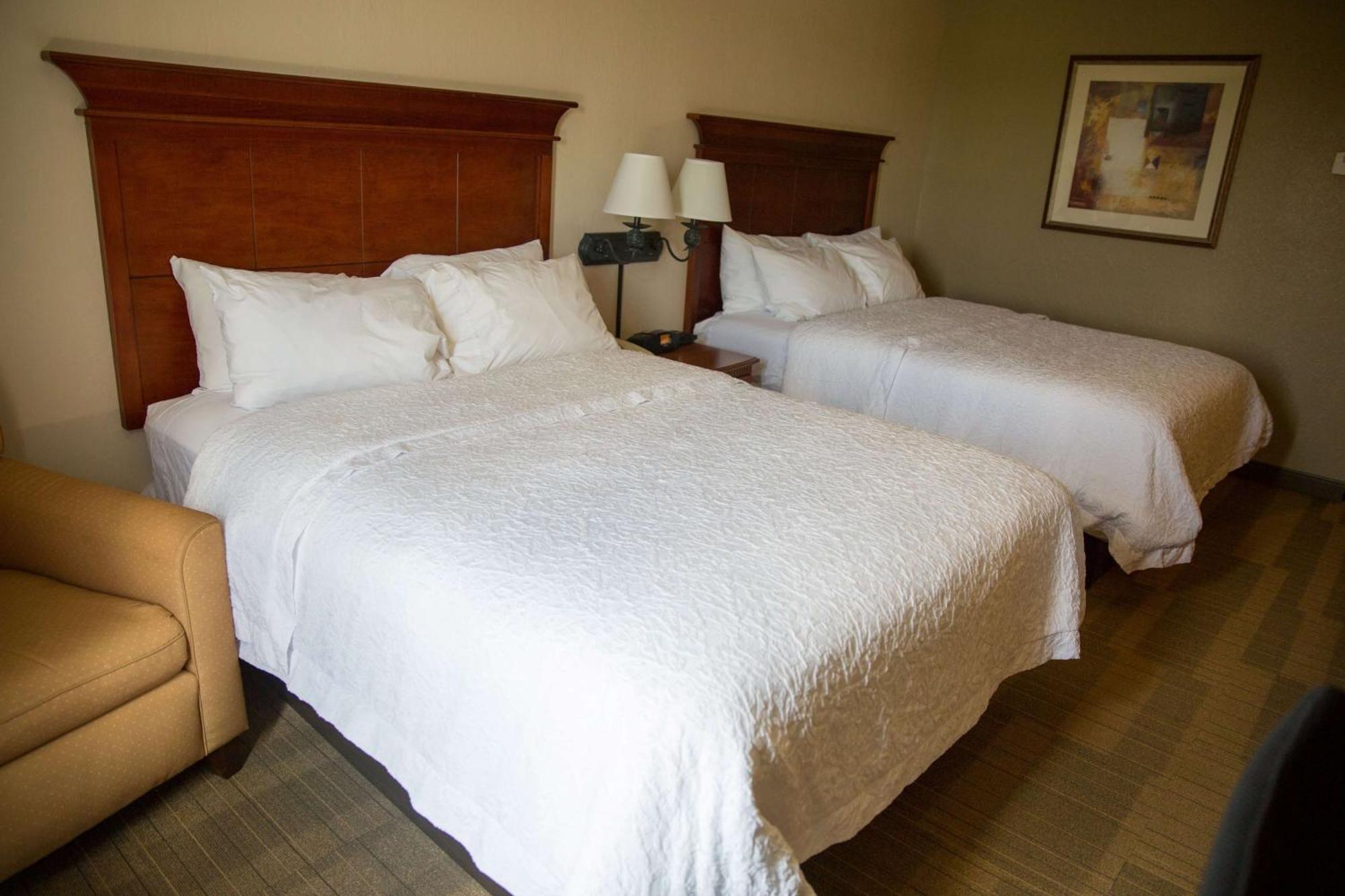 Room Two Queen Beds Non-Smoking