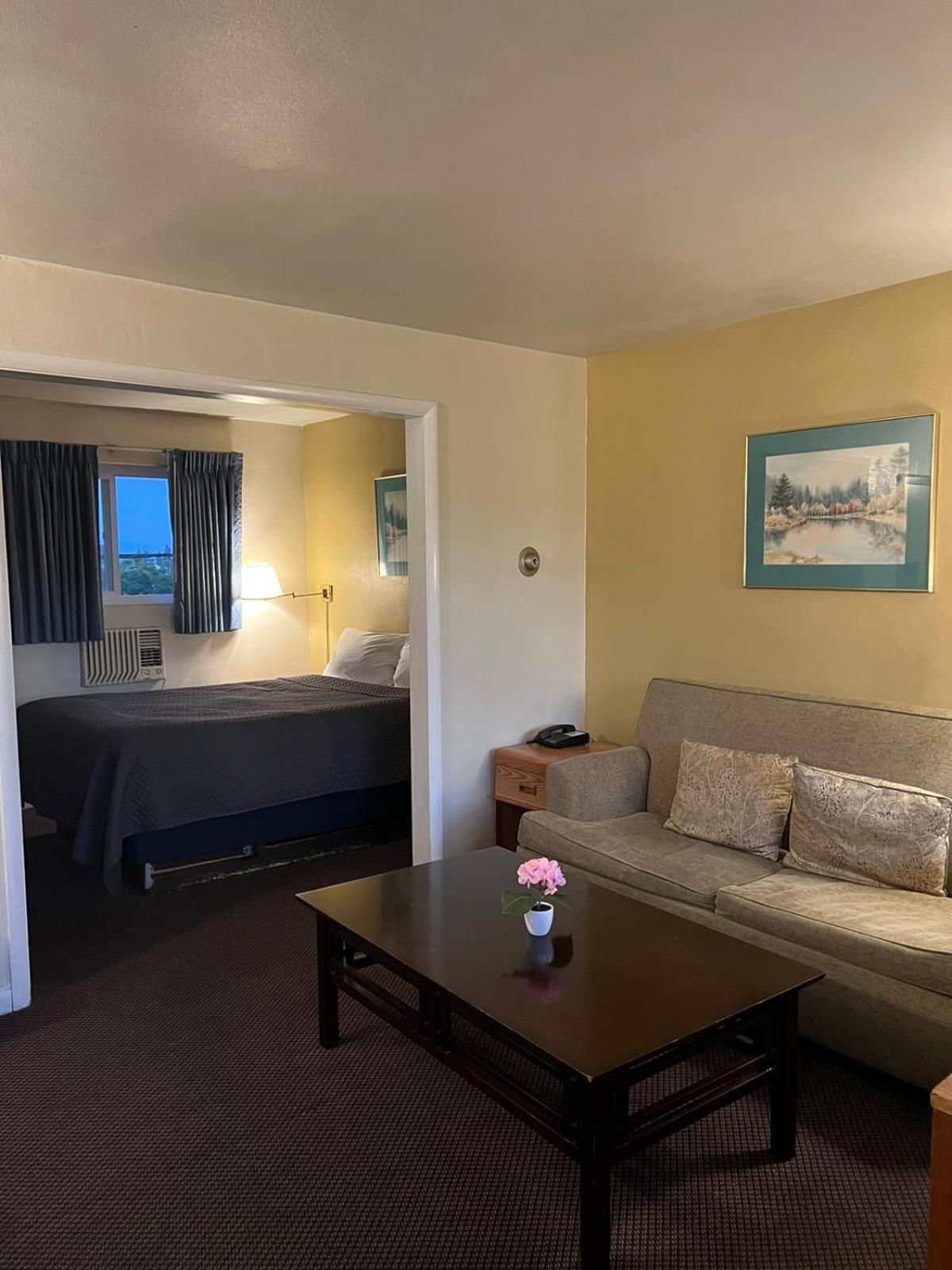 Standard Suite