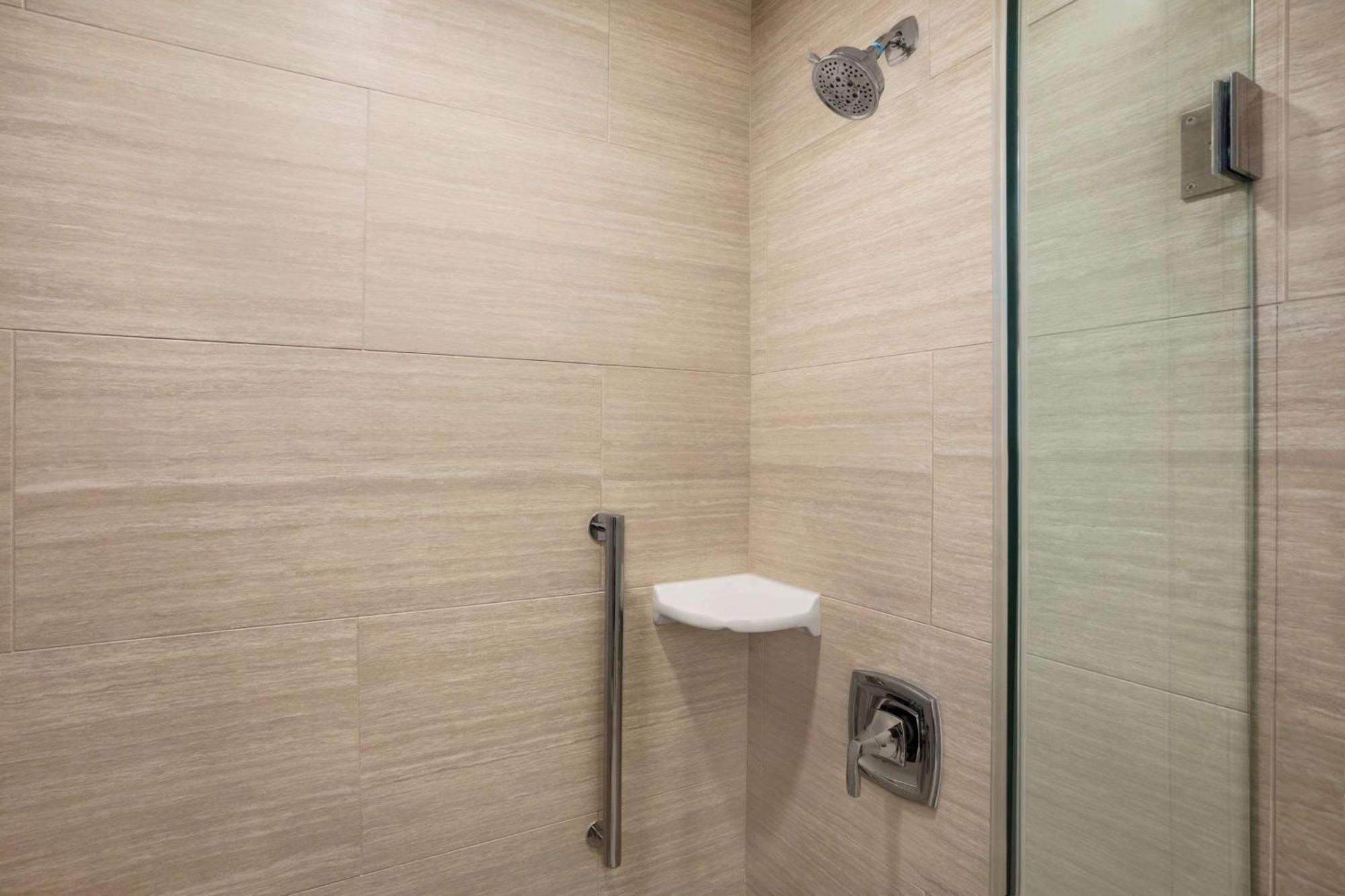 King Studio Suite