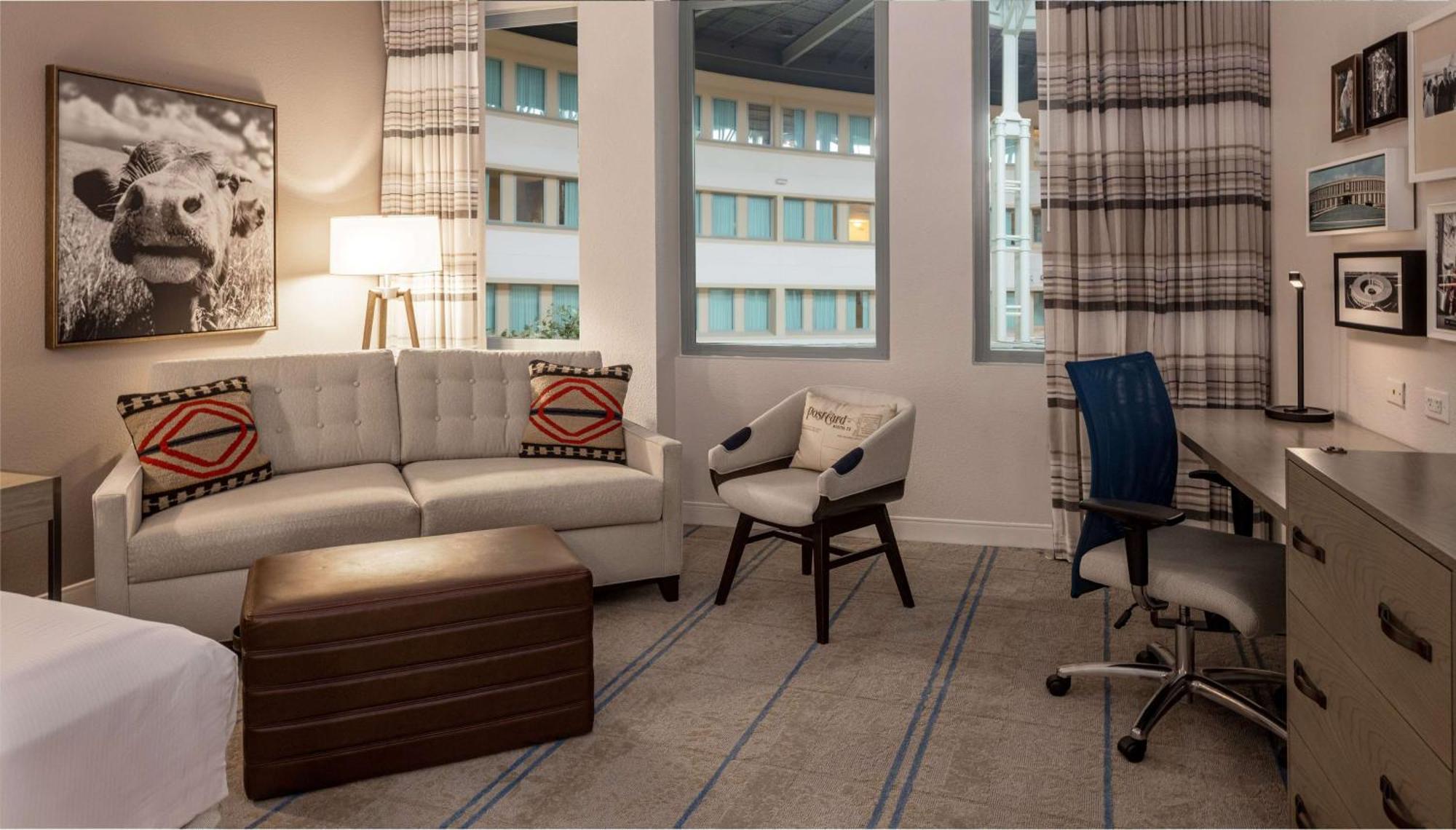 Deluxe King Room