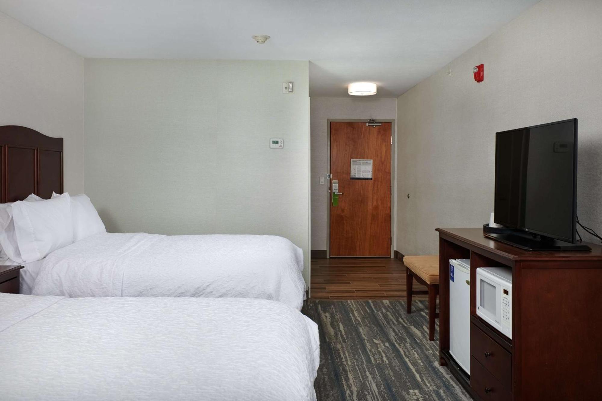Queen Room Two Queen Beds Non-Smoking