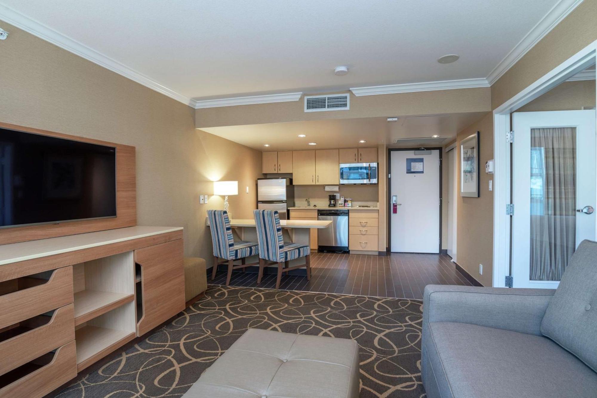 King Suite Kitchenette Non-Smoking