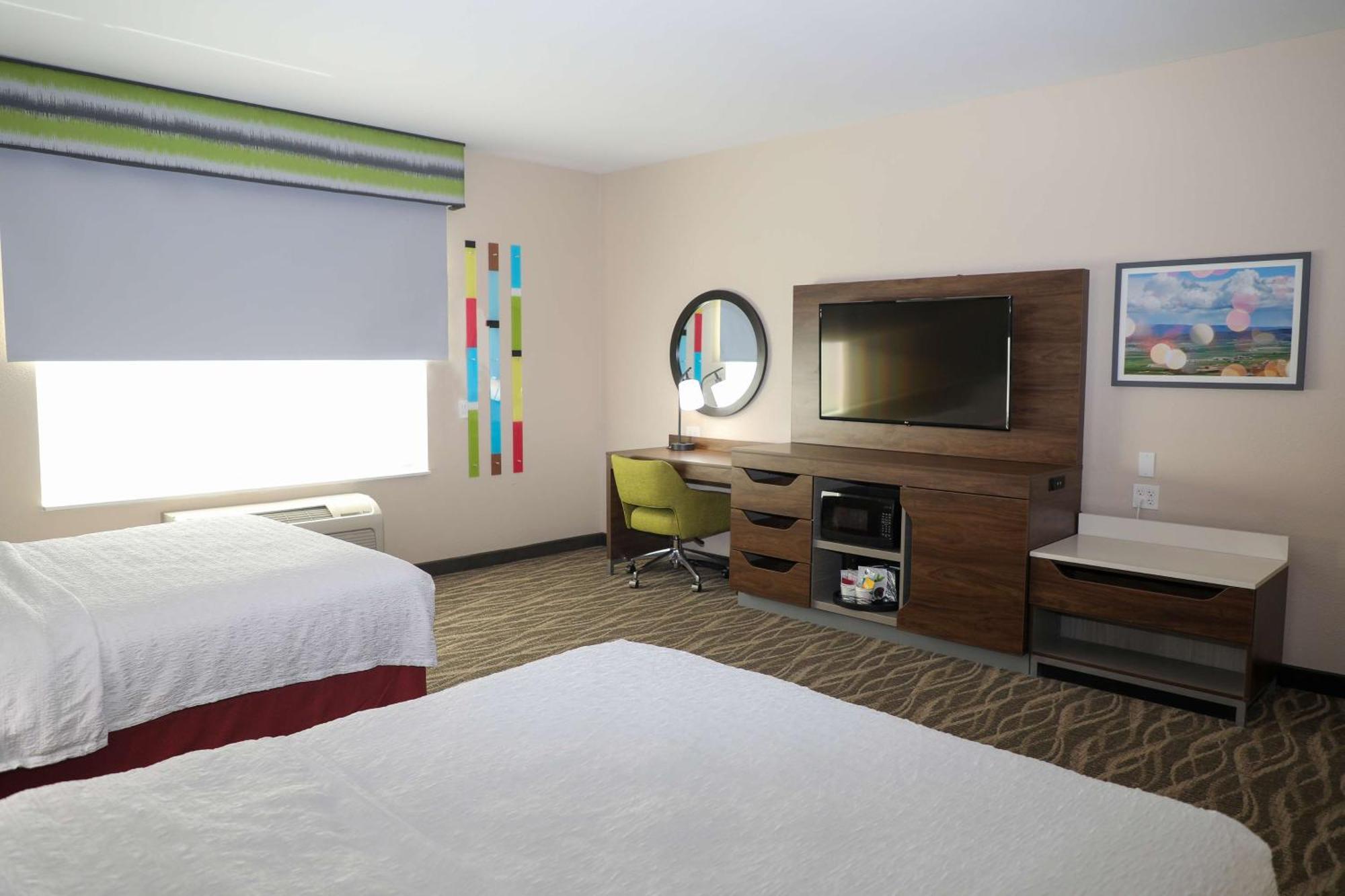 Queen Room Two Queen Beds Mobility Access or Non-Smoking