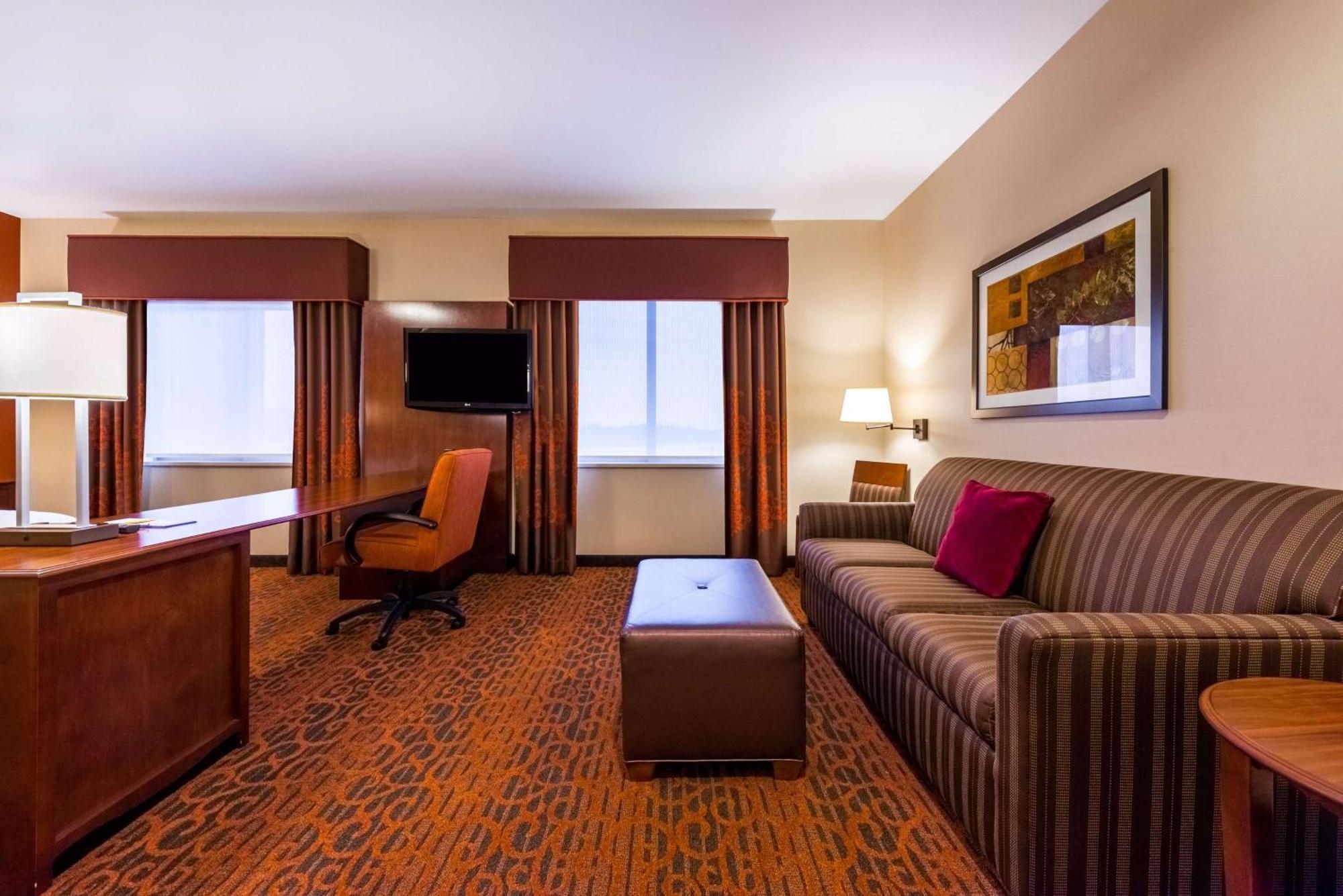 King Studio Suite Mobility Access or Non-Smoking