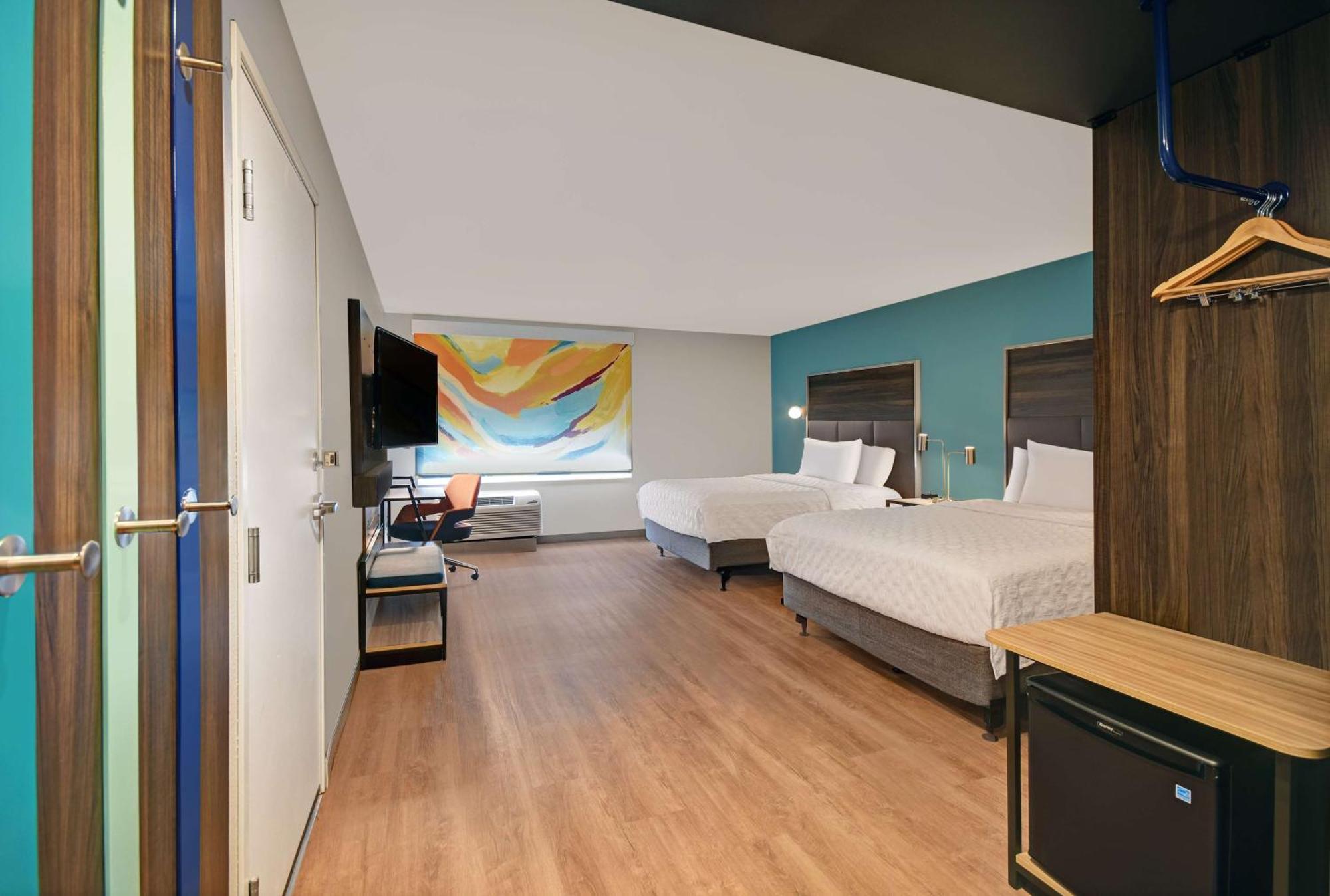 Queen Room Two Queen Beds Mobility Access