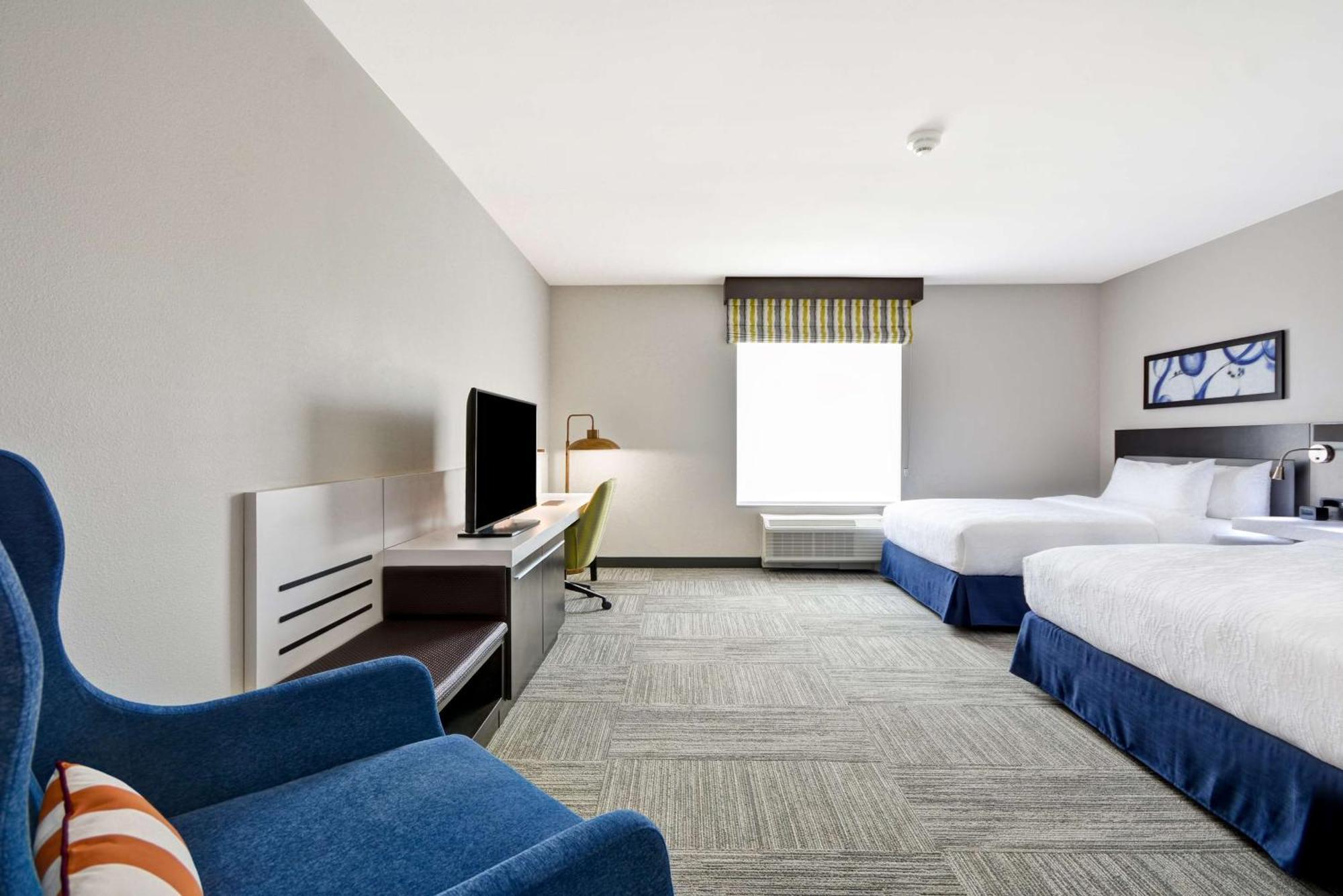 Queen Room Two Queen Beds