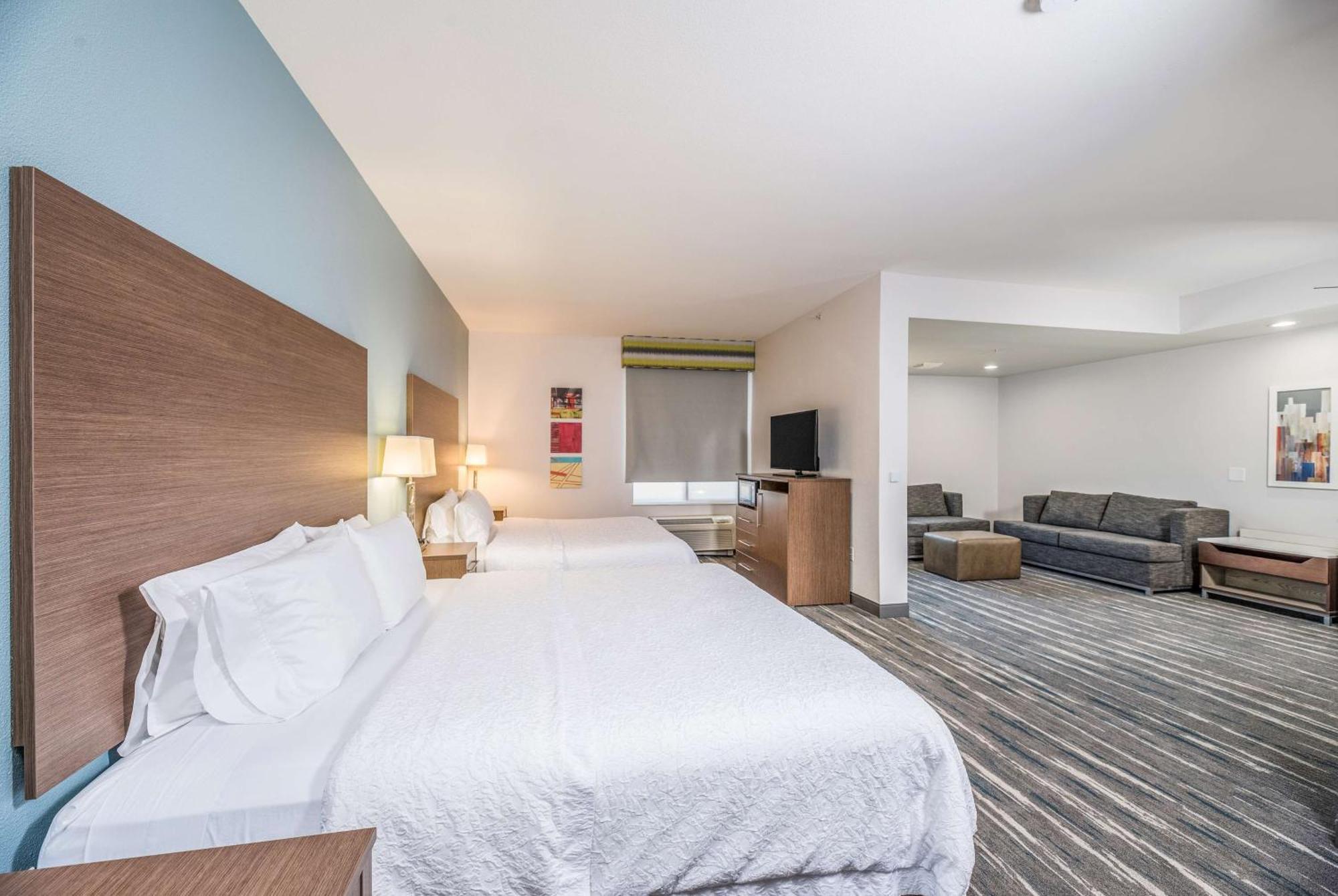 Queen Room with Two Queen Beds - Non-Smoking