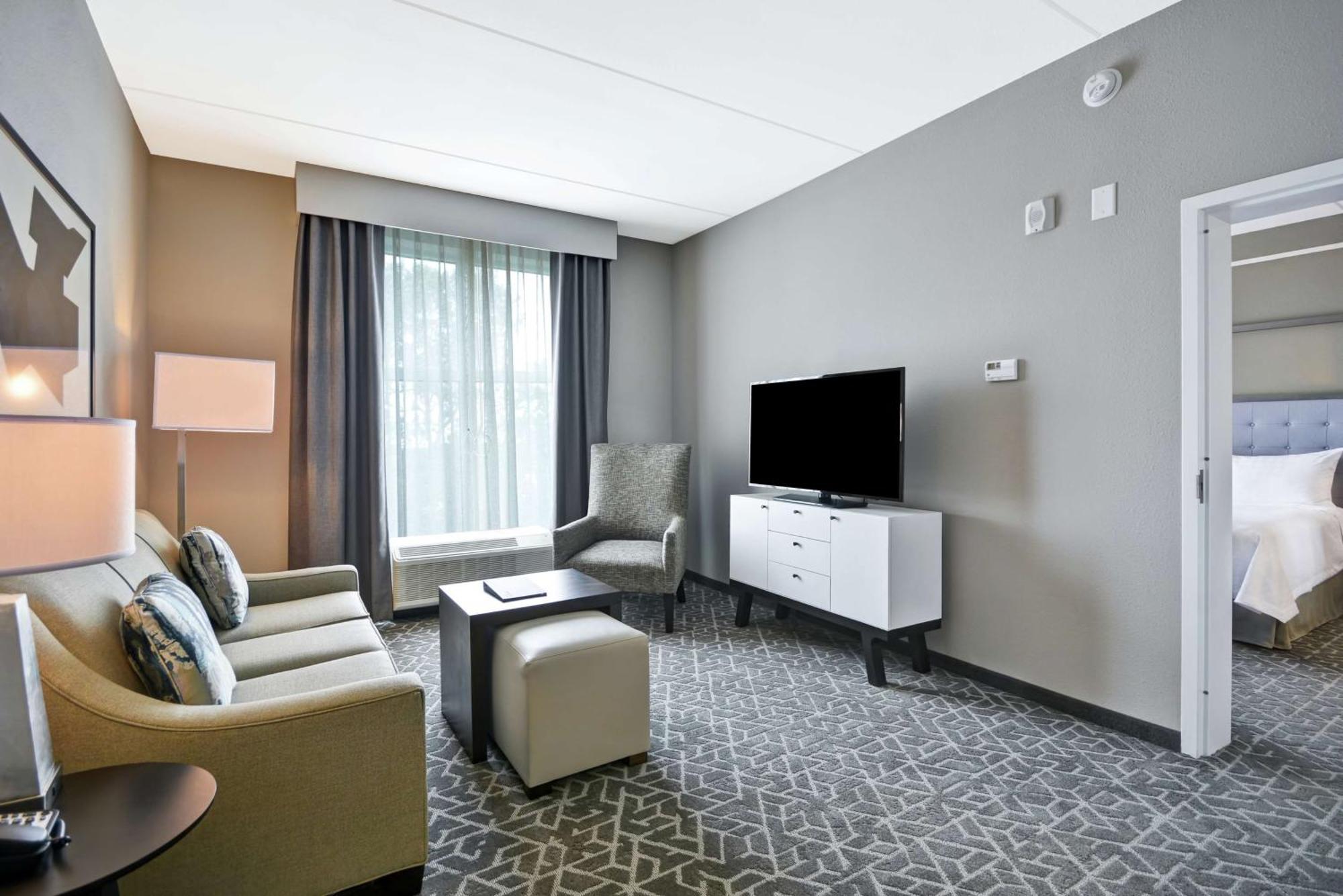 One-Bedroom King Suite Non-Smoking