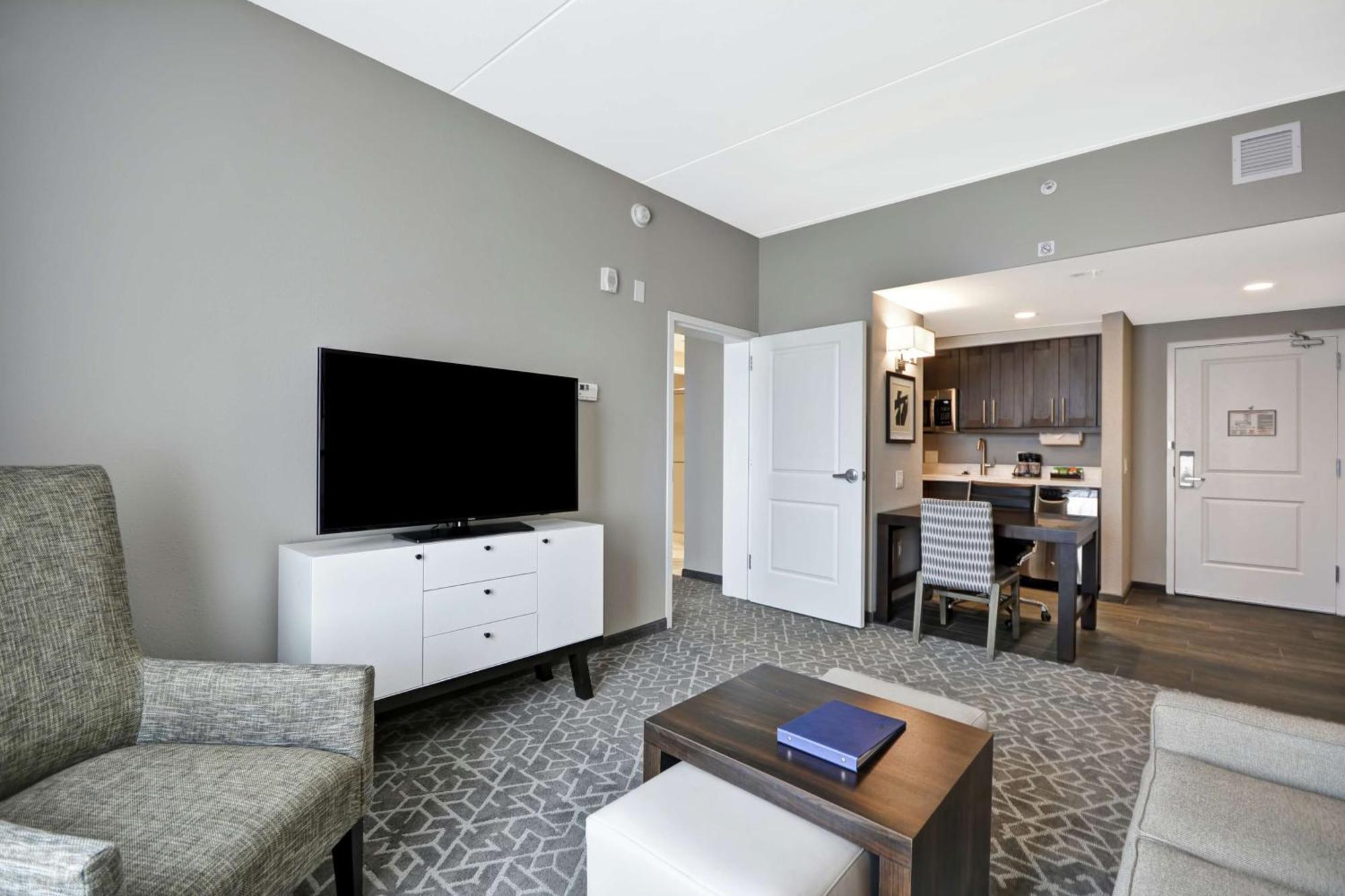 One-Bedroom King Suite Non-Smoking