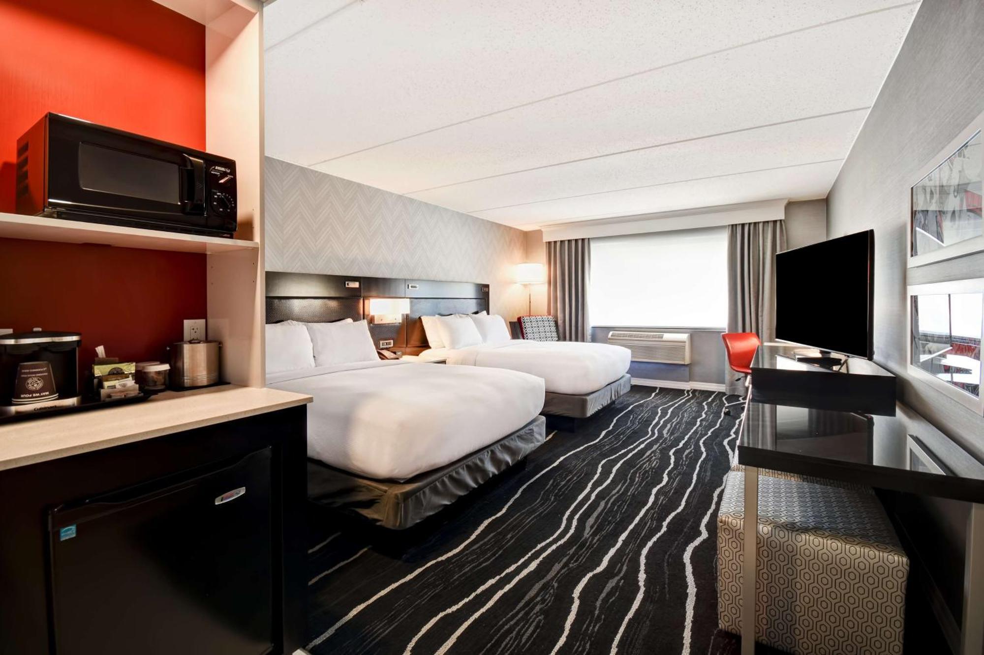 Queen Room Two Queen Beds