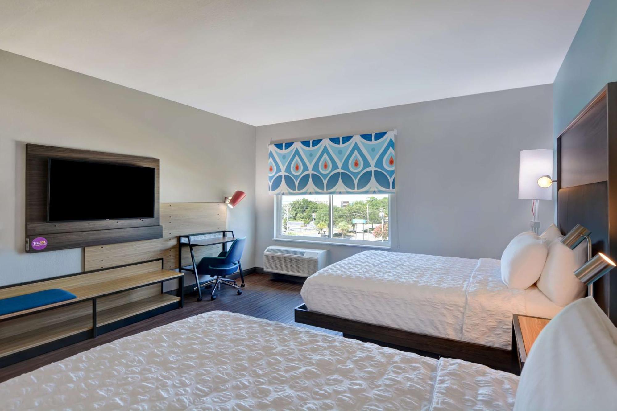 Queen Room Two Queen Beds