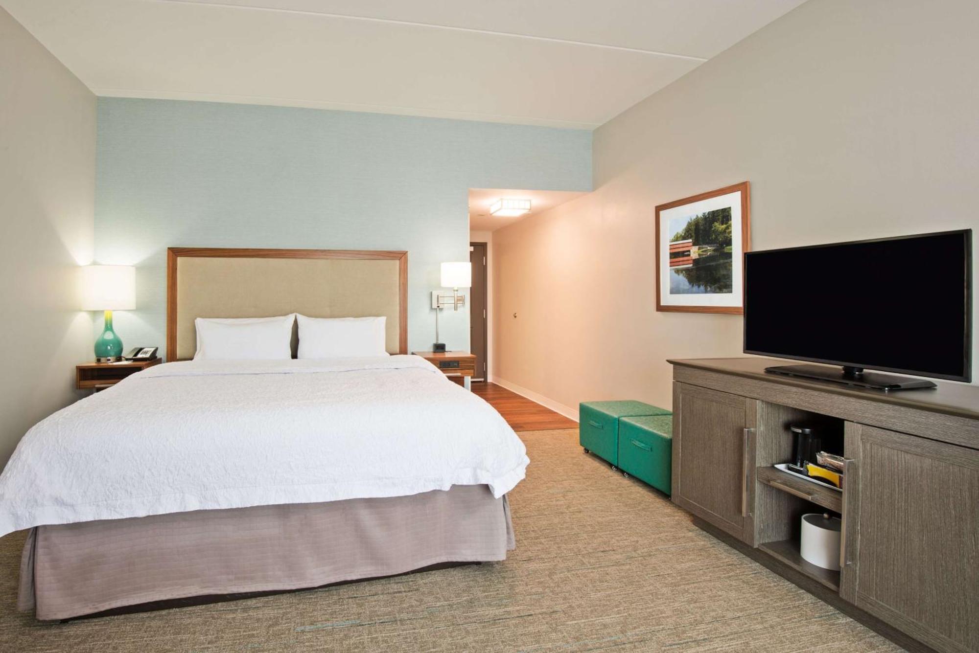 King Room Hearing Access or Non-Smoking