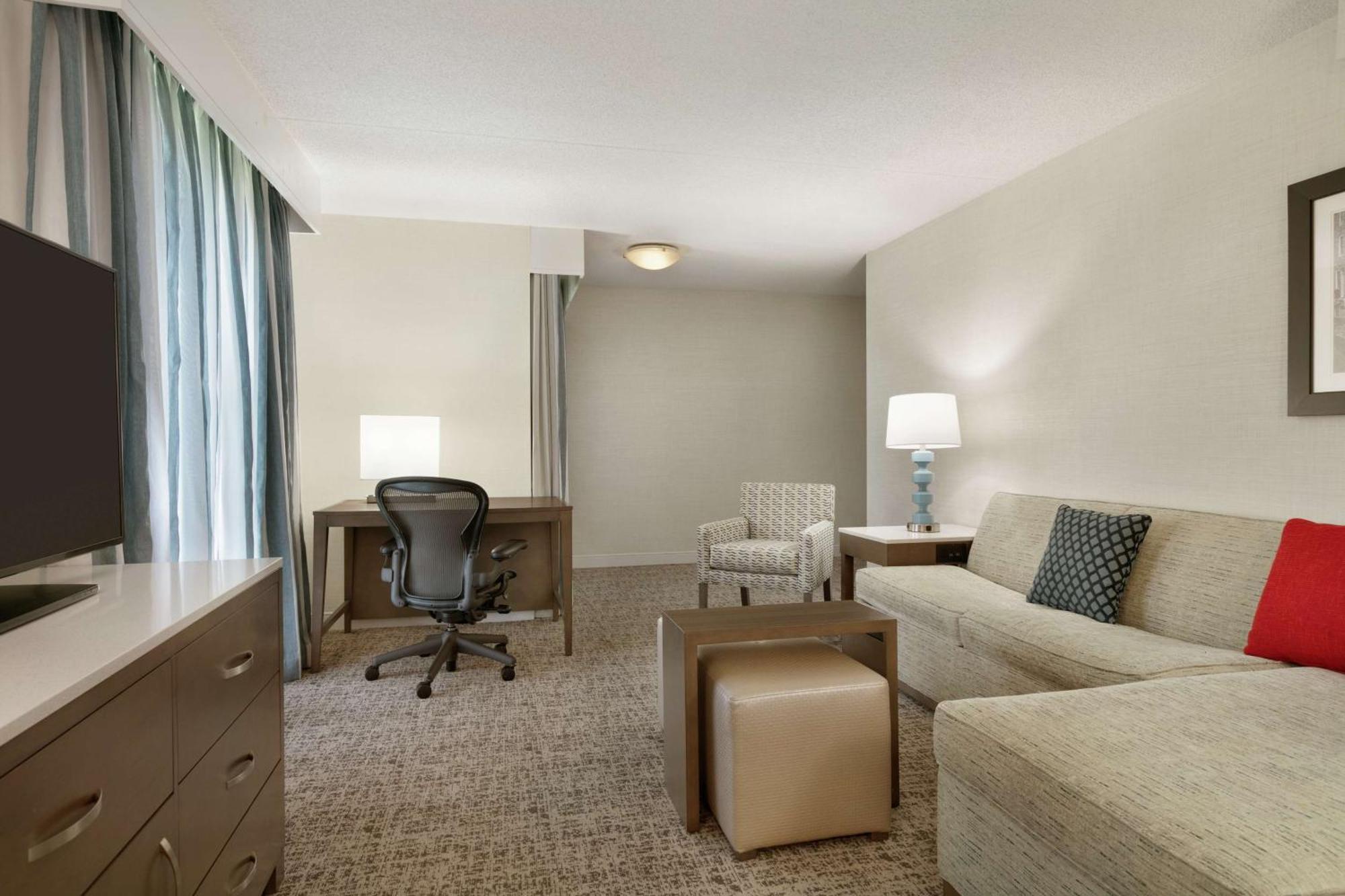 King Corner Suite City View Non-Smoking