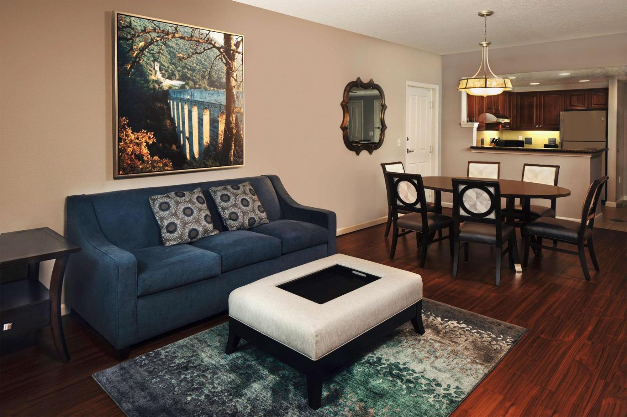 Two Bedroom Suite with sofabed & balcony,1551512020:JPEG