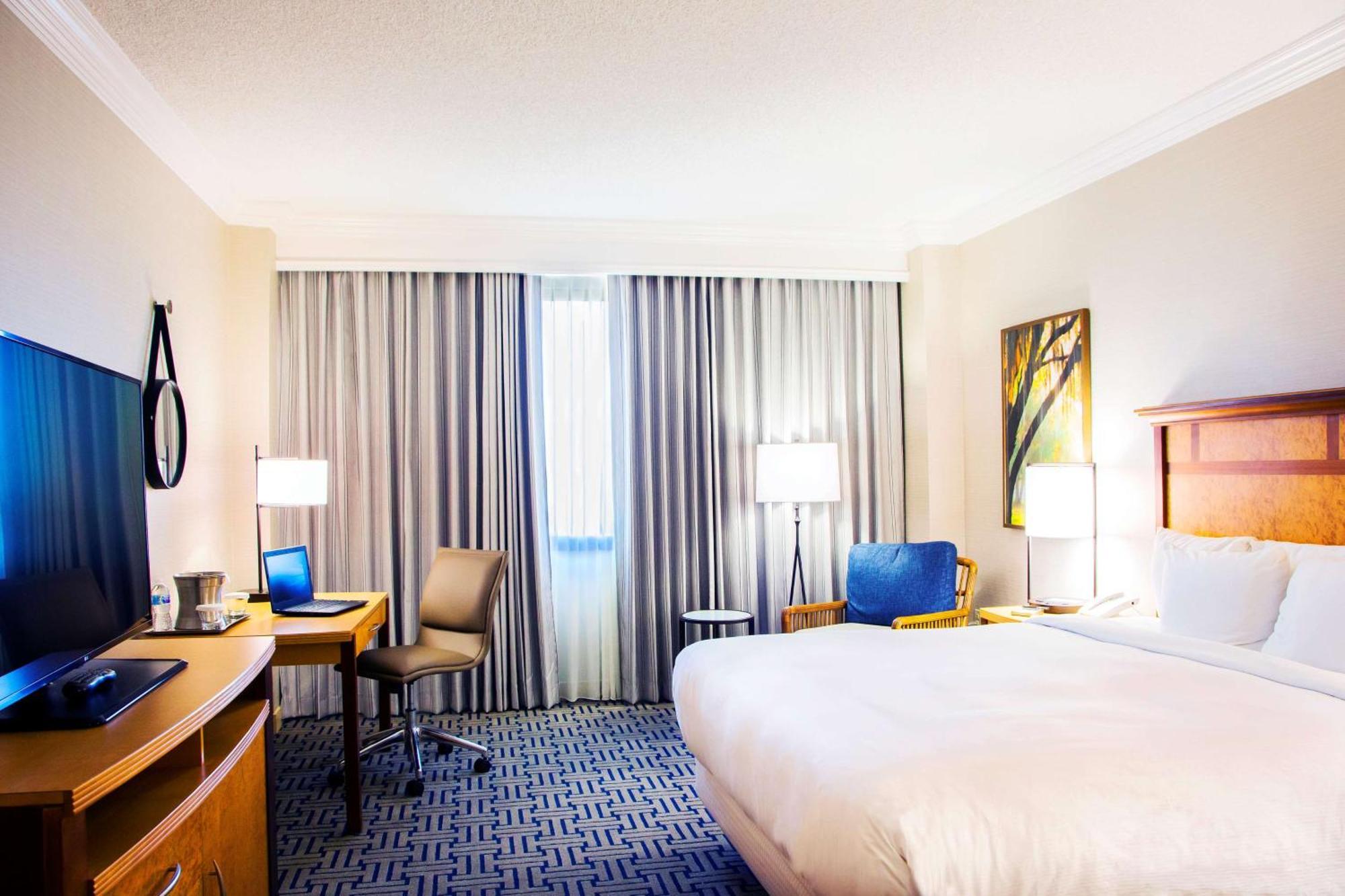 King Room Pool View