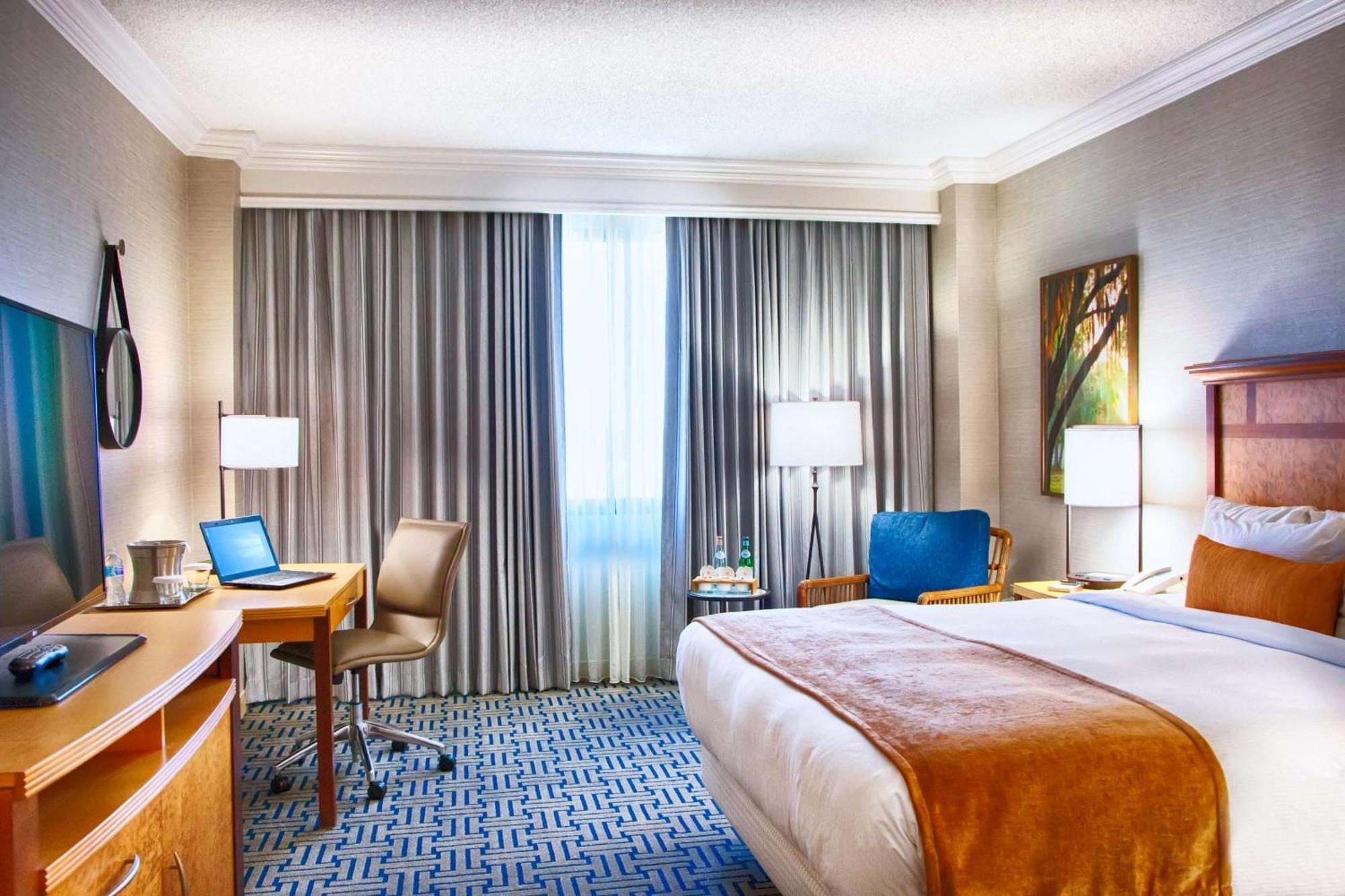 King Room Pool View