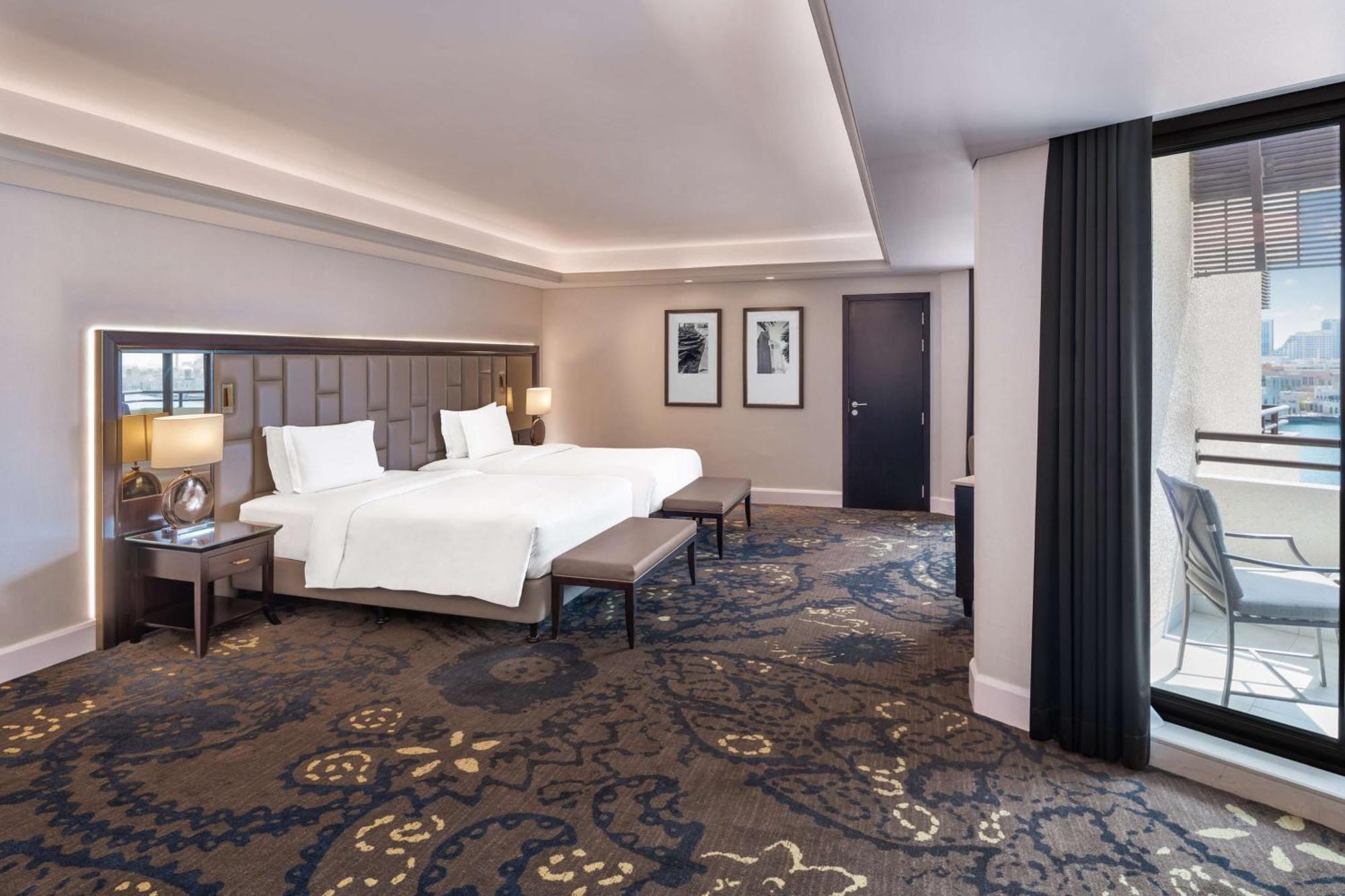 Junior Suite Lounge Access Balcony Creek View