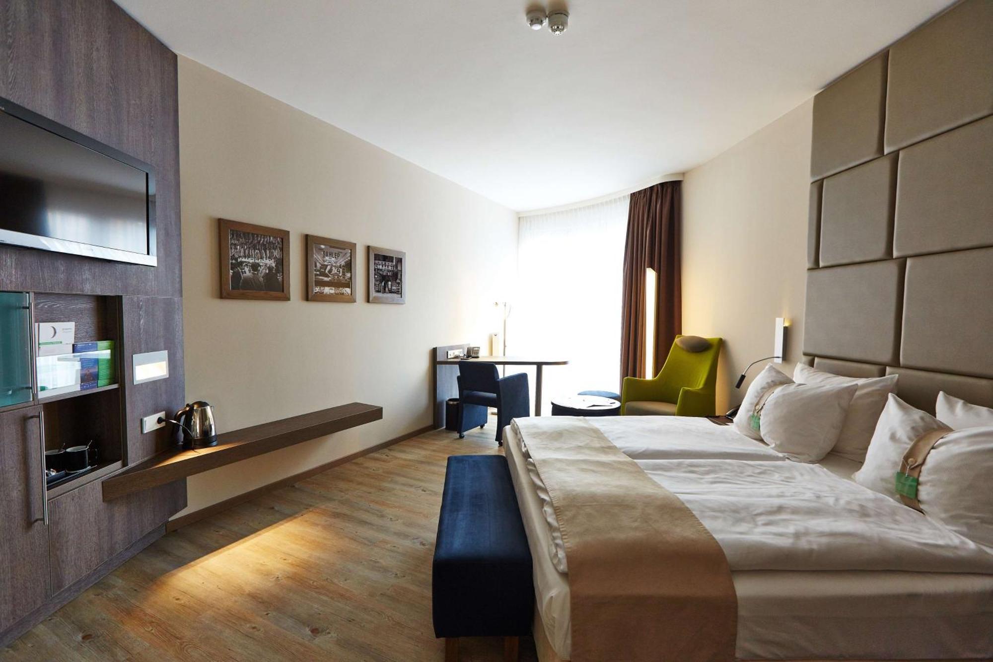 Executive King Room,1708063949:JPEG