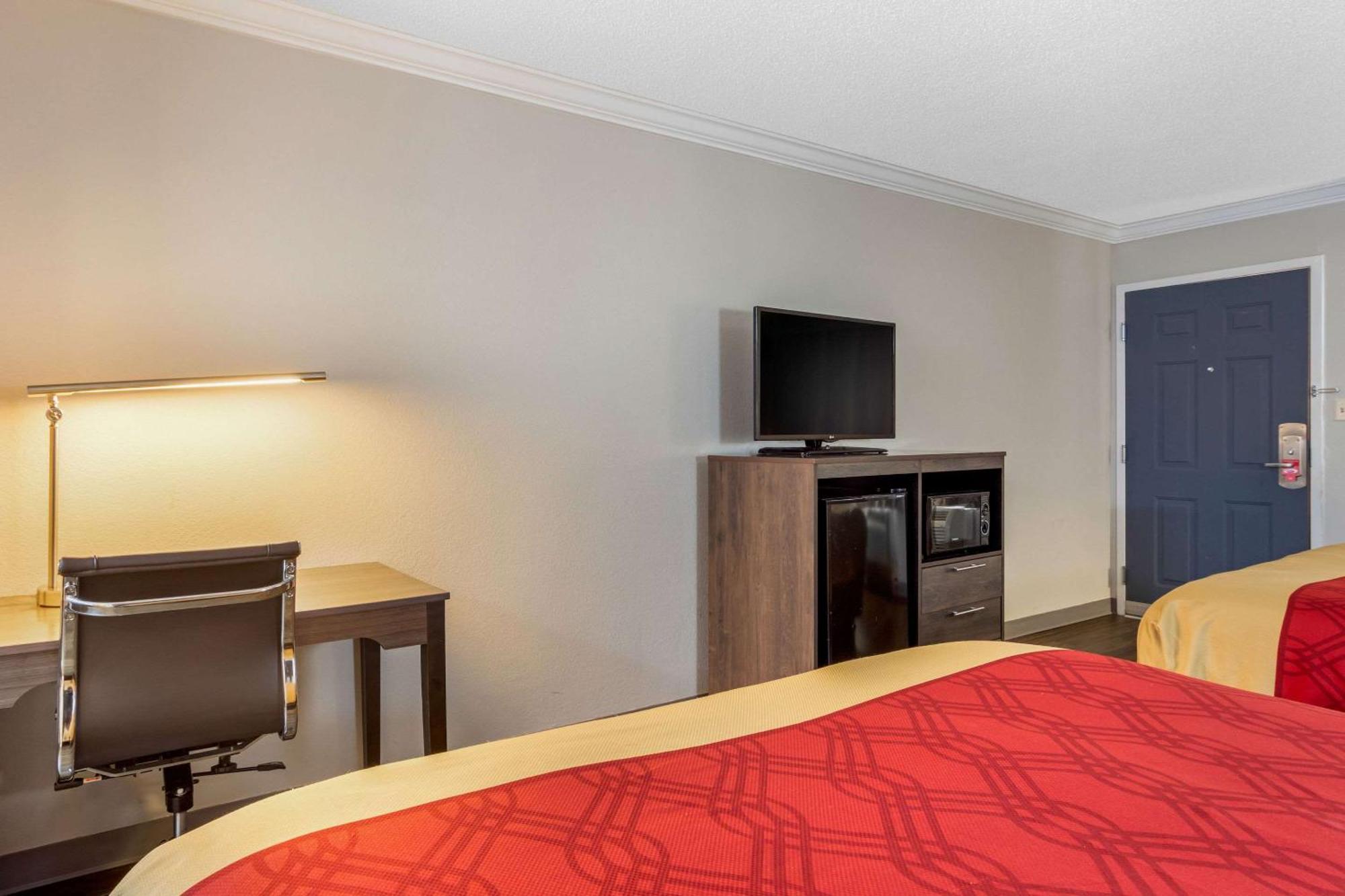 Queen Room with Two Queen Beds - Non-Smoking