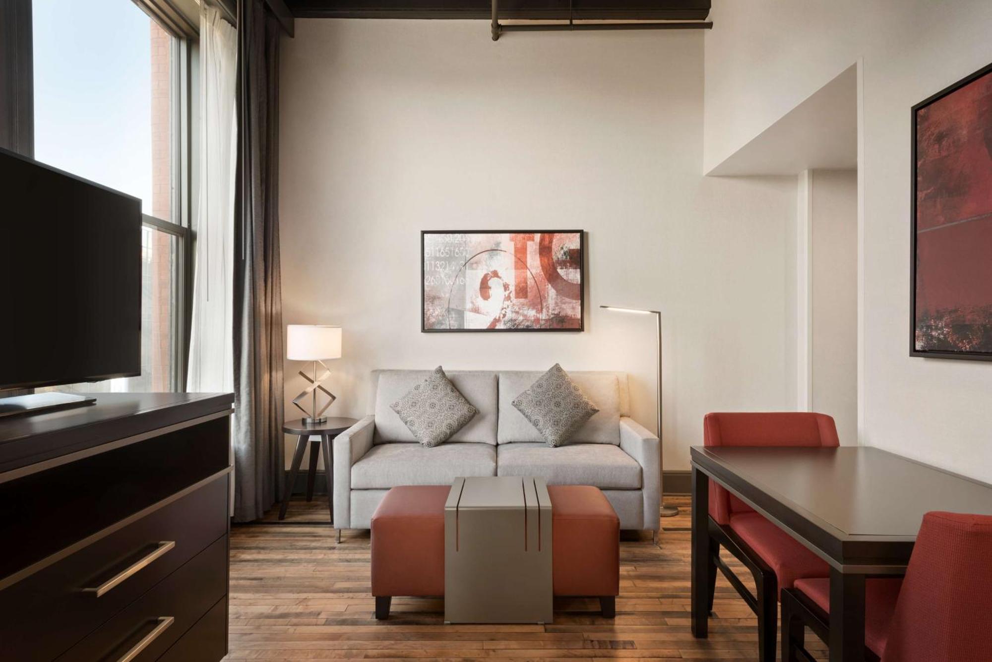One-Bedroom King Suite Non-Smoking