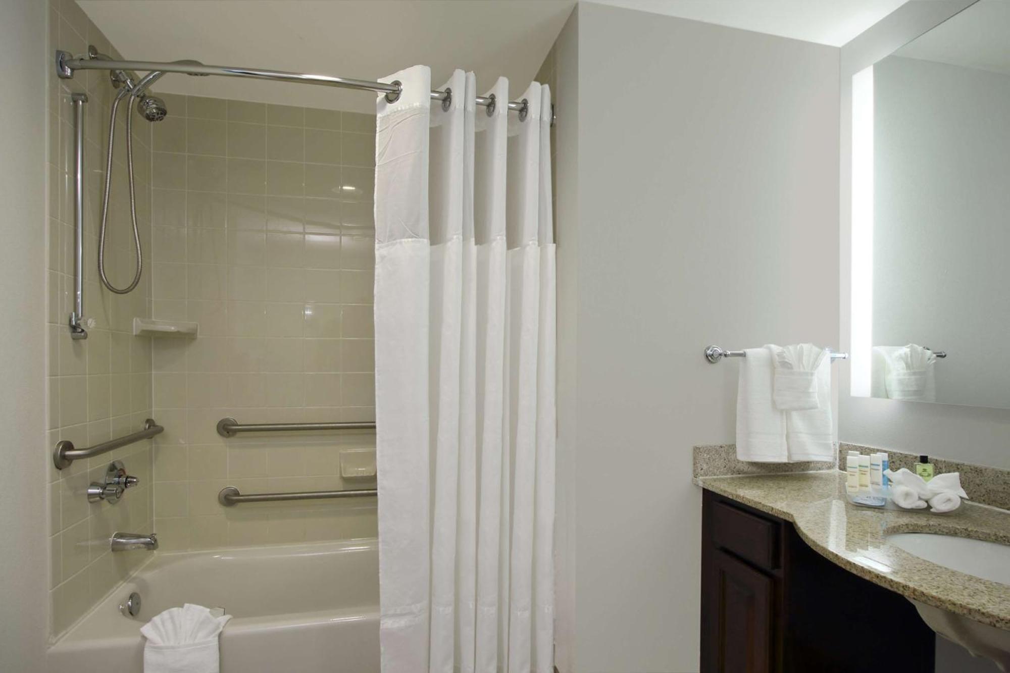 Two-Bedroom Disability Access or Non-Smoking
