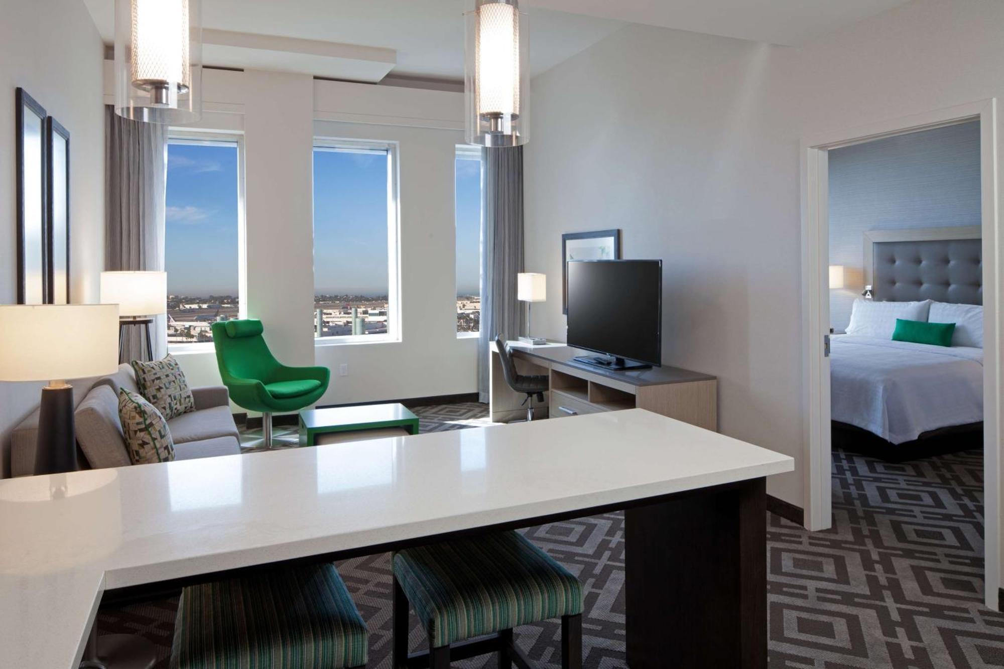 One-Bedroom King Suite Non-Smoking