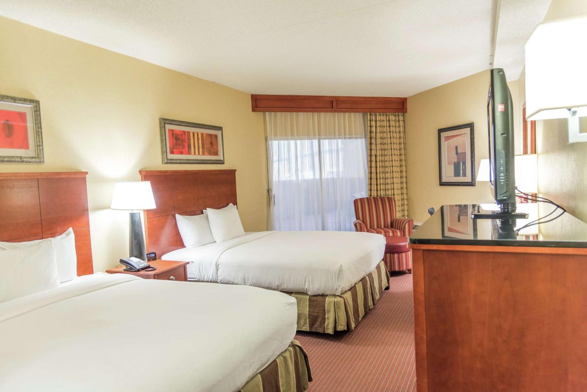 Queen Room Two Queen Beds Indoor Balcony