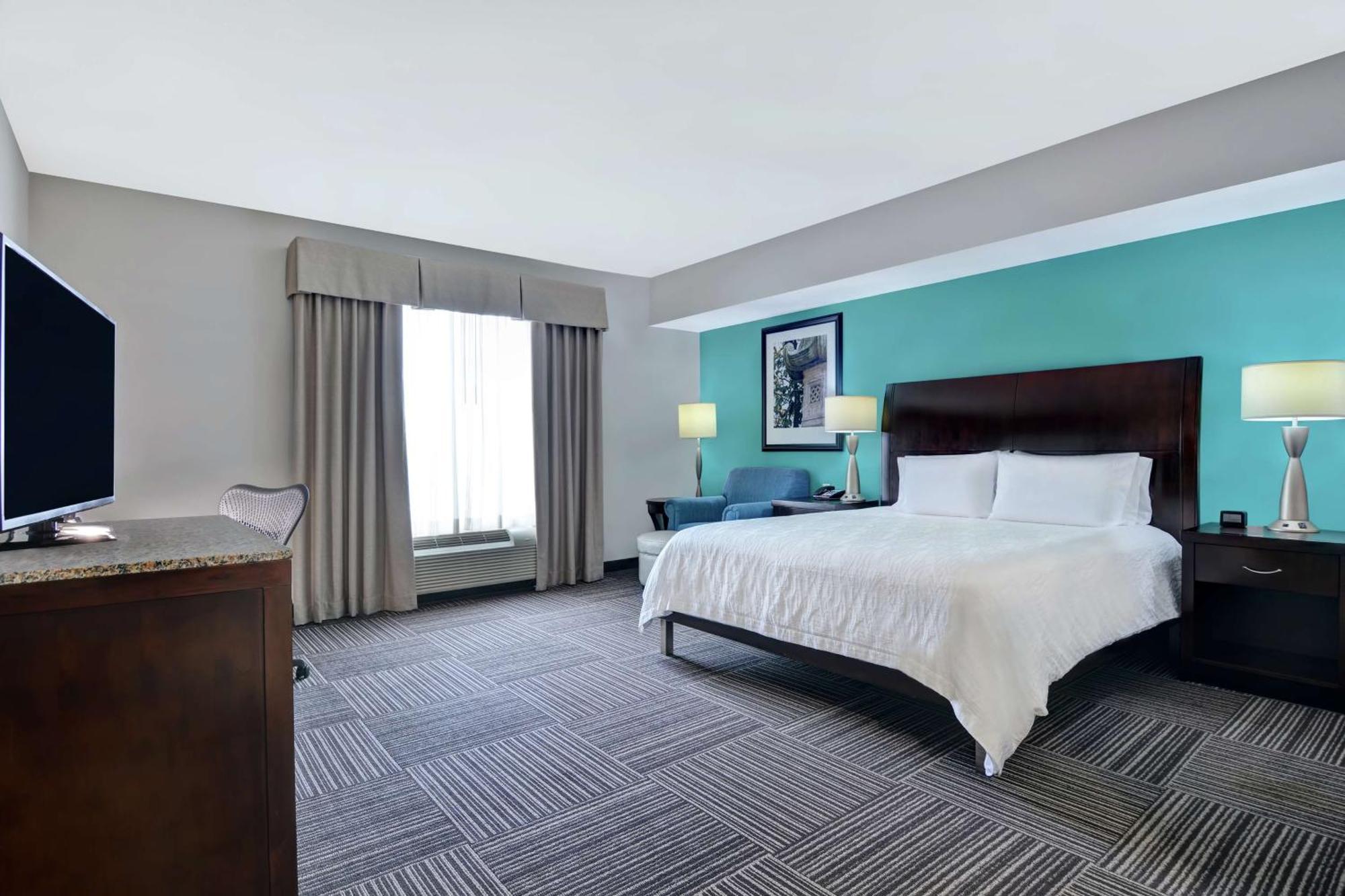 King Room Accessible Tub Mobility Access