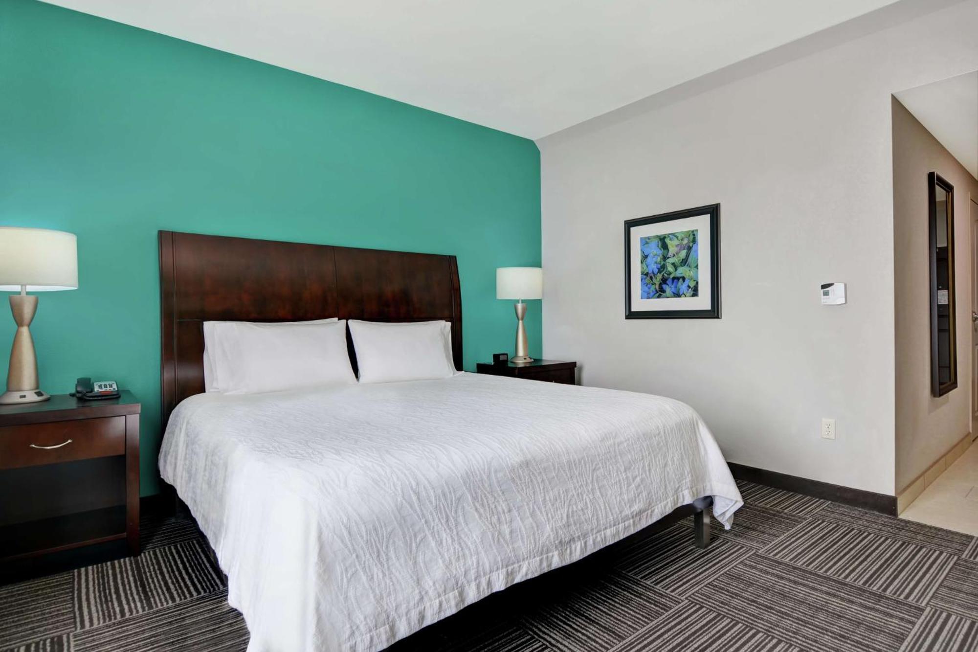 One-Bedroom King Suite Hearing Access