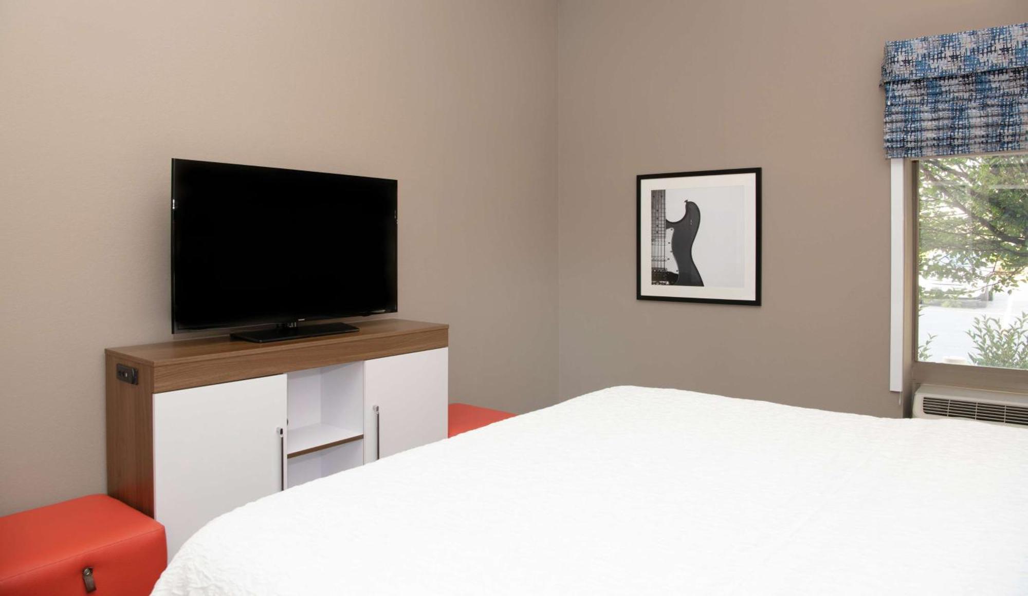 One-Bedroom King Suite Non-Smoking