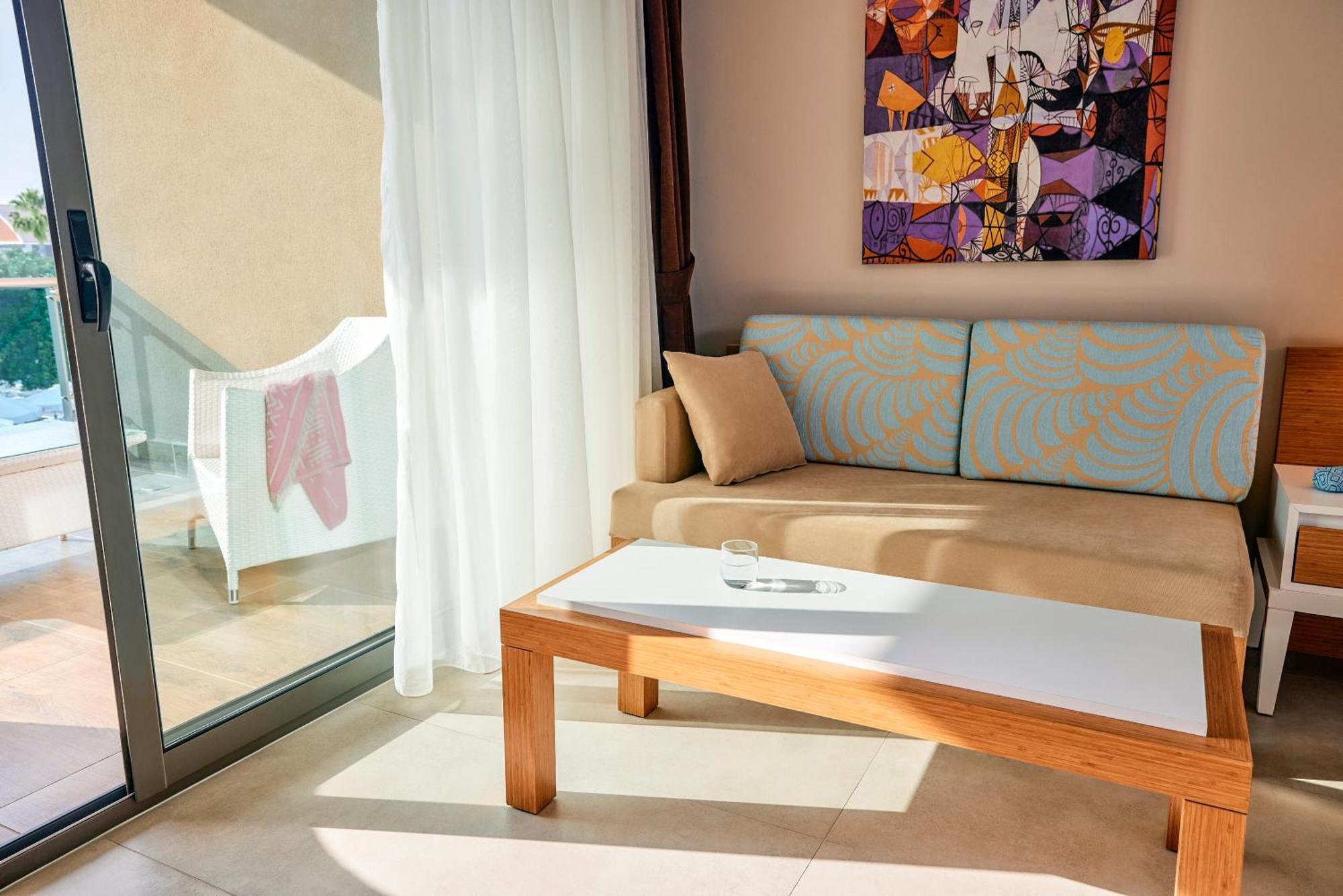 Deluxe Double or Twin Room Pool View