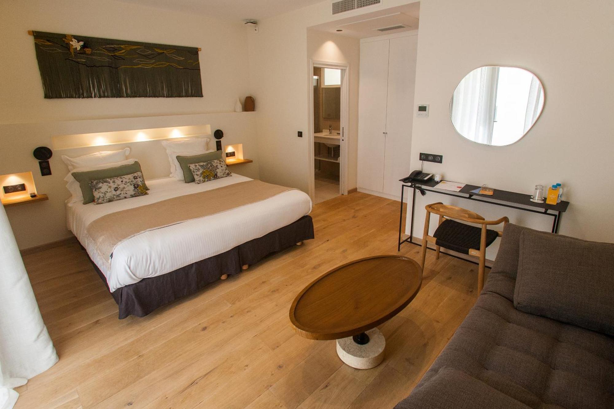 Large Double Room garden view
