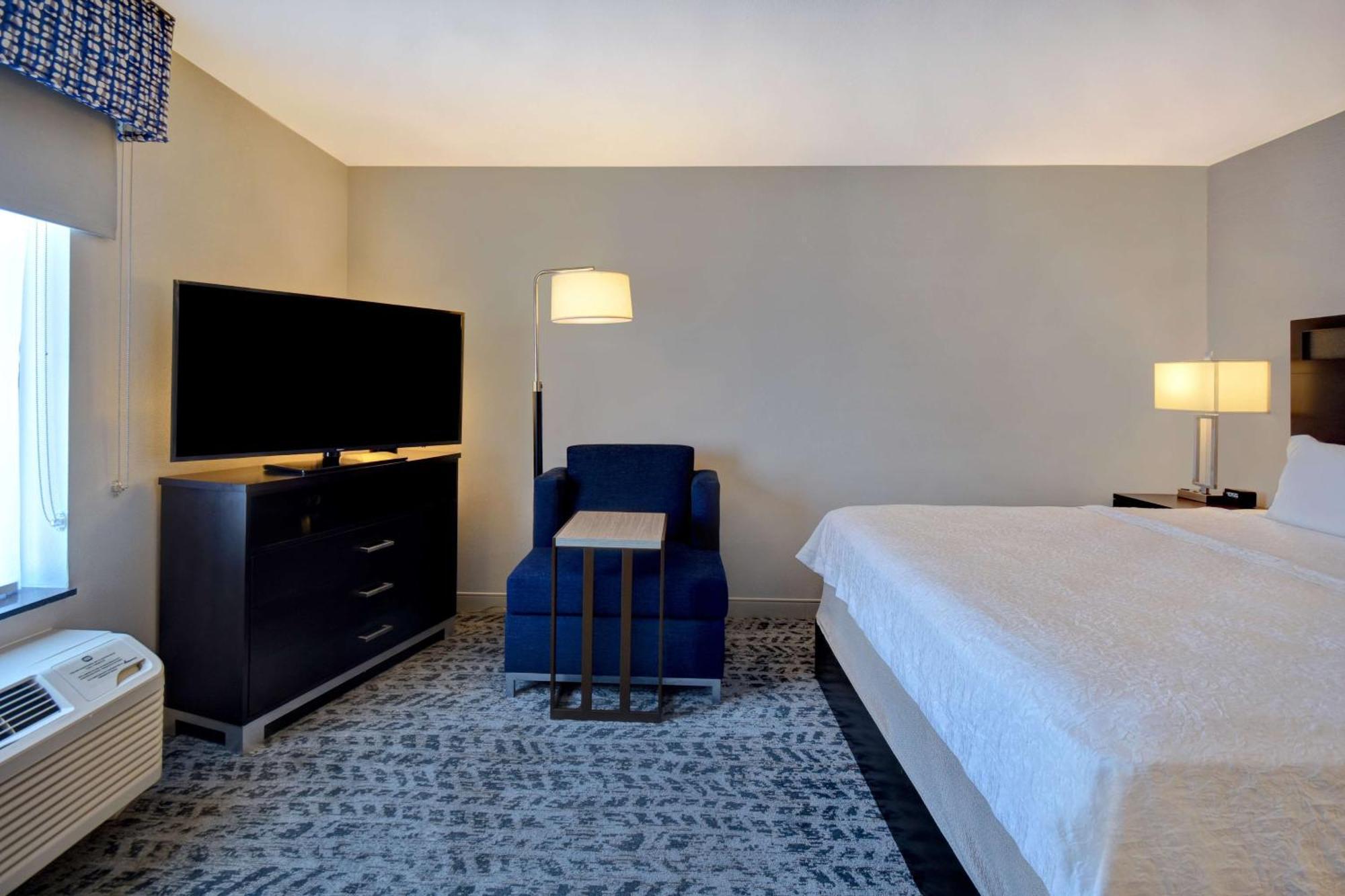 King Room Hearing Access or Non-Smoking