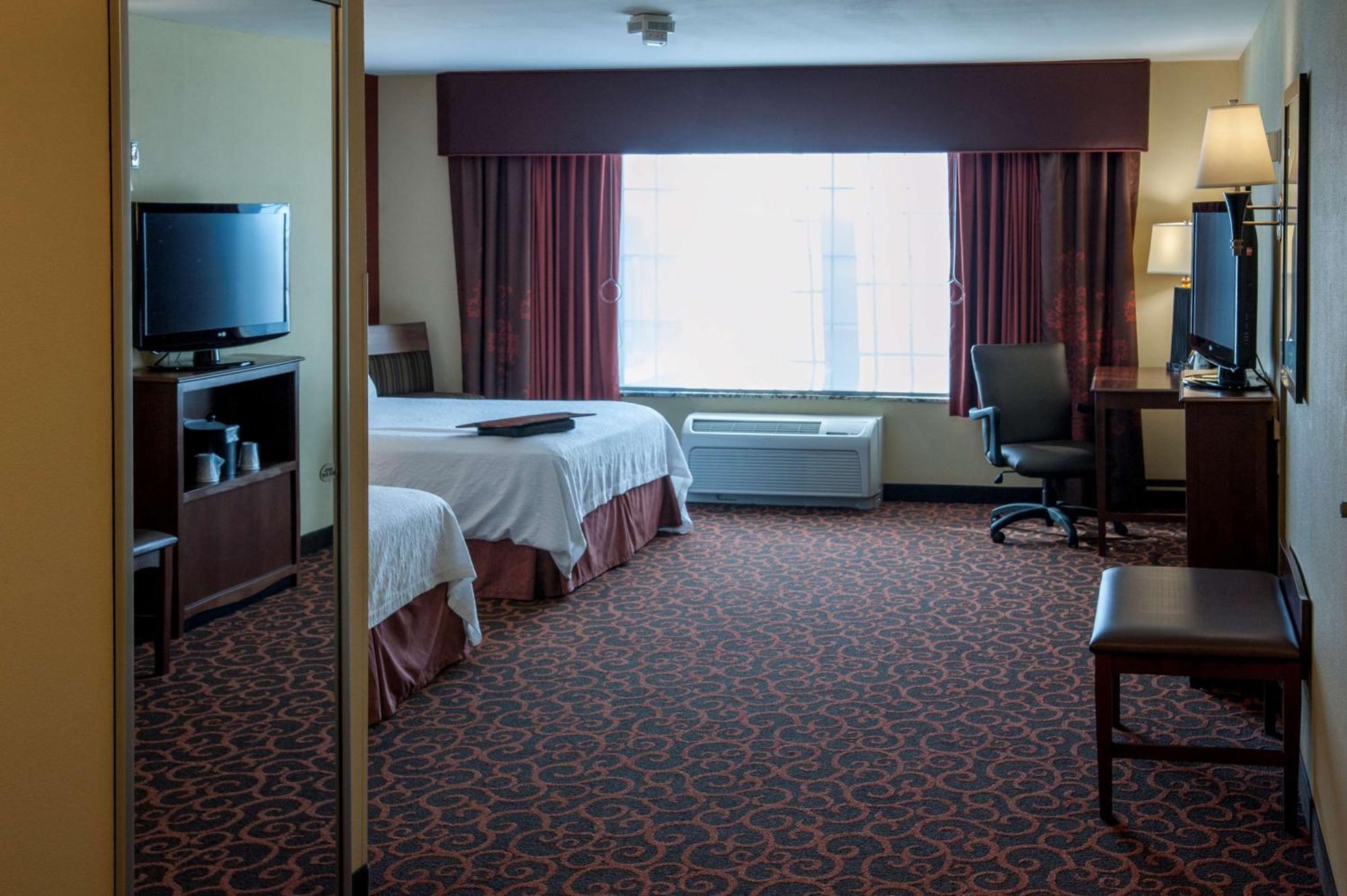 Queen Room Two Queen Beds Non-Smoking