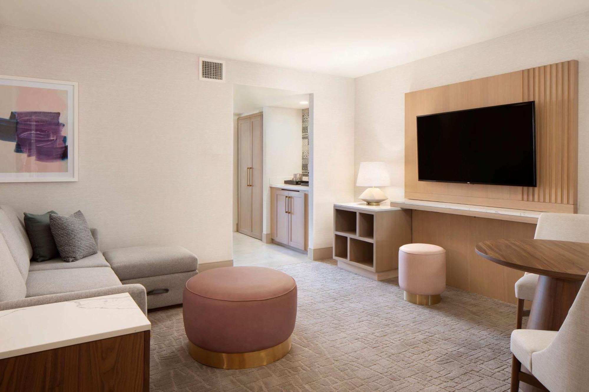 One-Bedroom King Suite Mobility Accessible