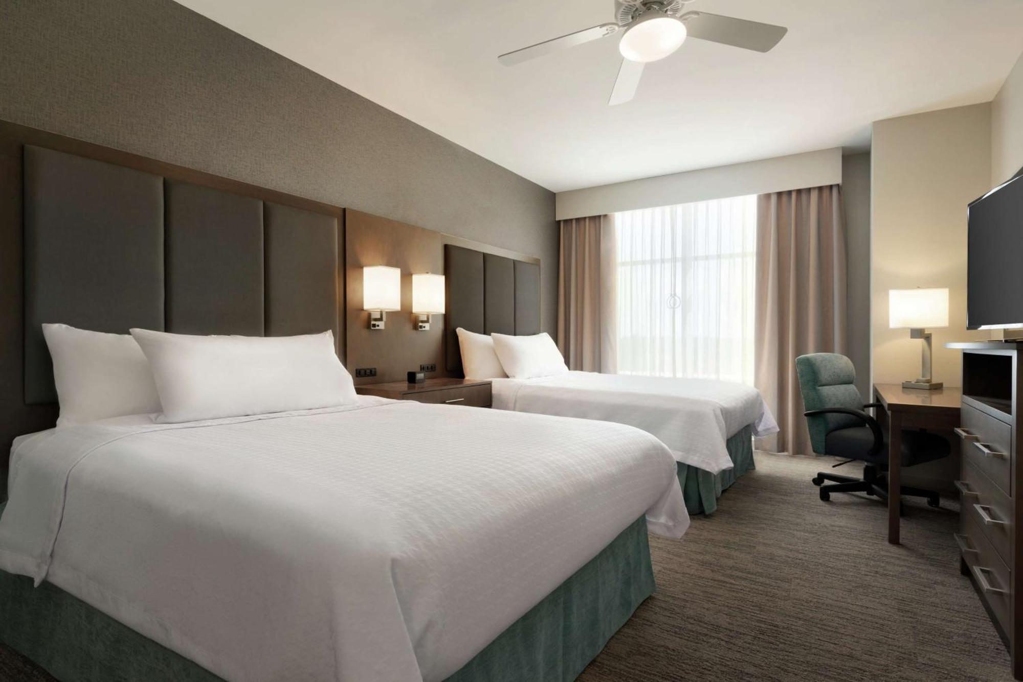 Queen Suite Two Queen Beds Hearing Access or Non-Smoking