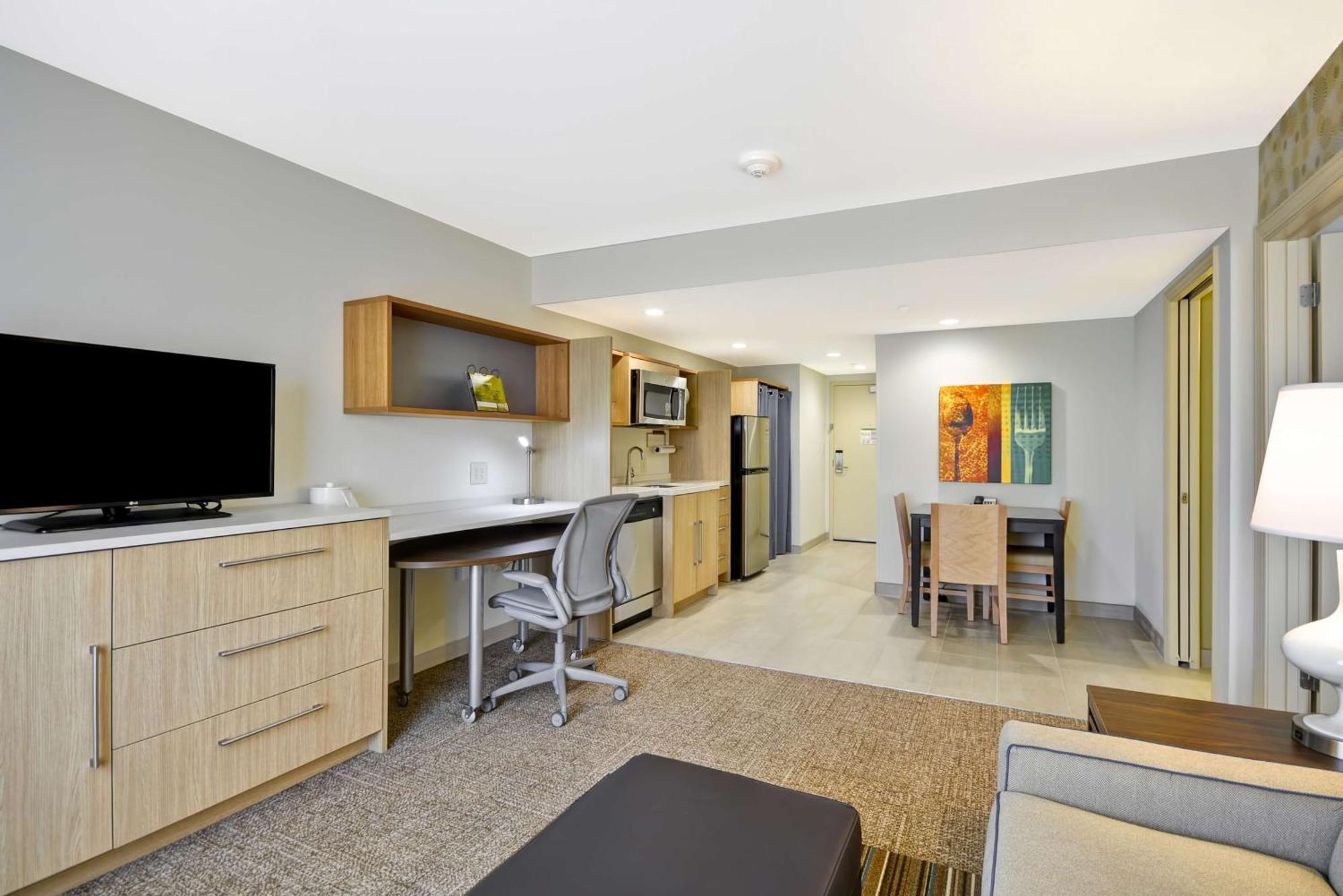 One-Bedroom King Suite Non-Smoking