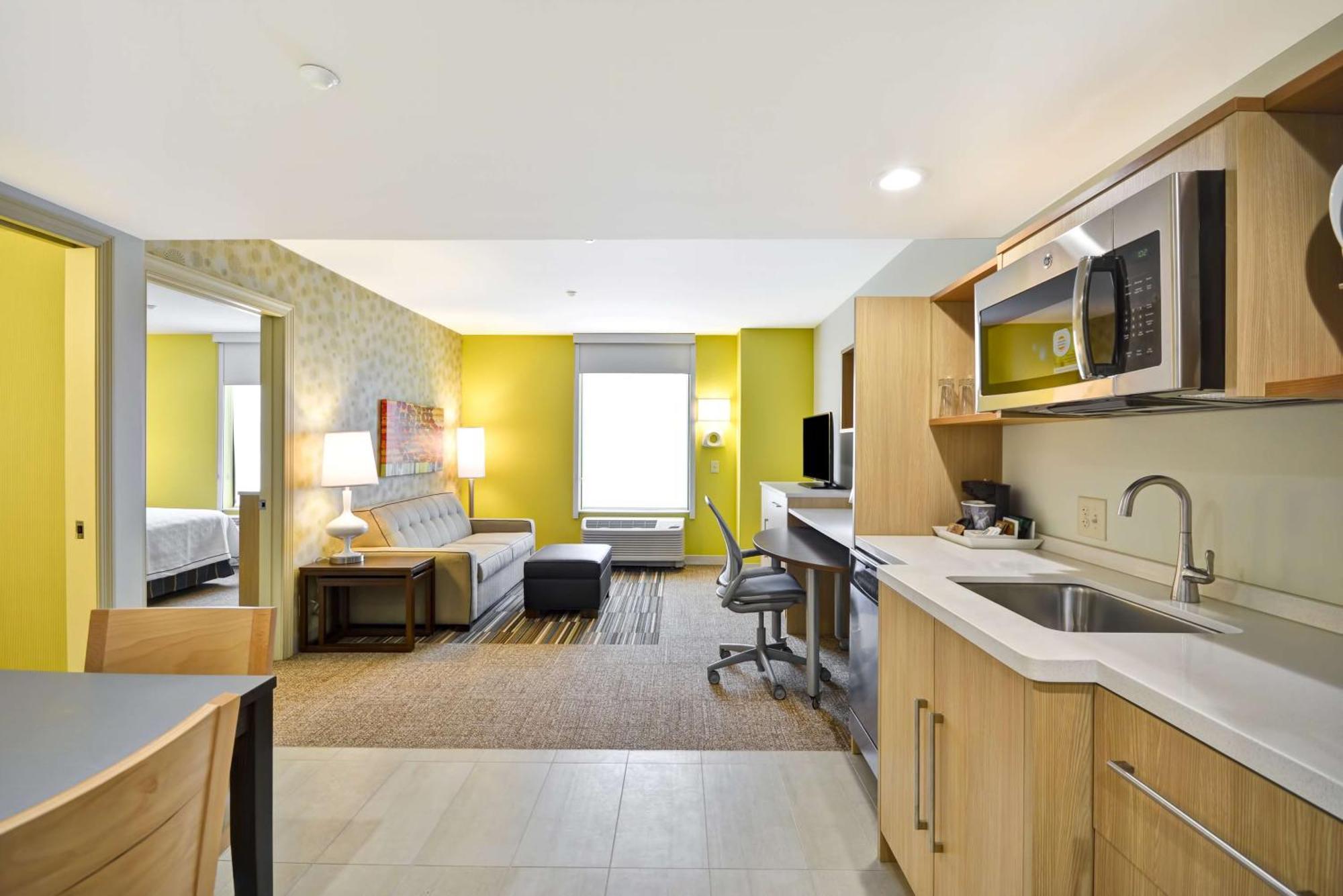 One-Bedroom King Suite Non-Smoking