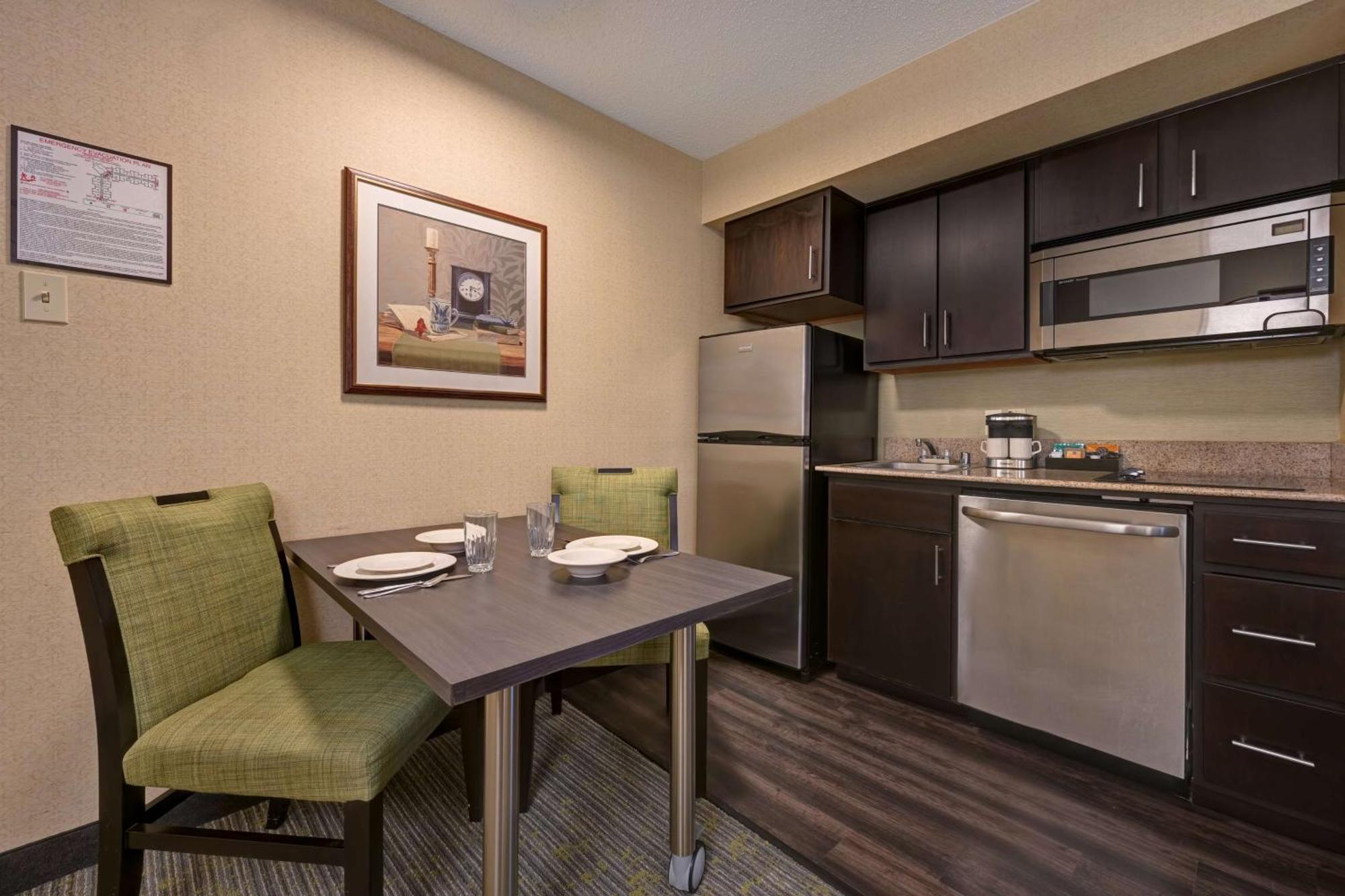 One-Bedroom King Suite Non-Smoking