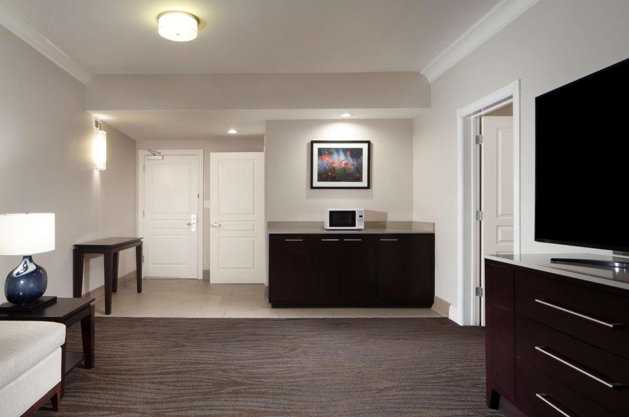 One-Bedroom King Suite Patio or Balcony