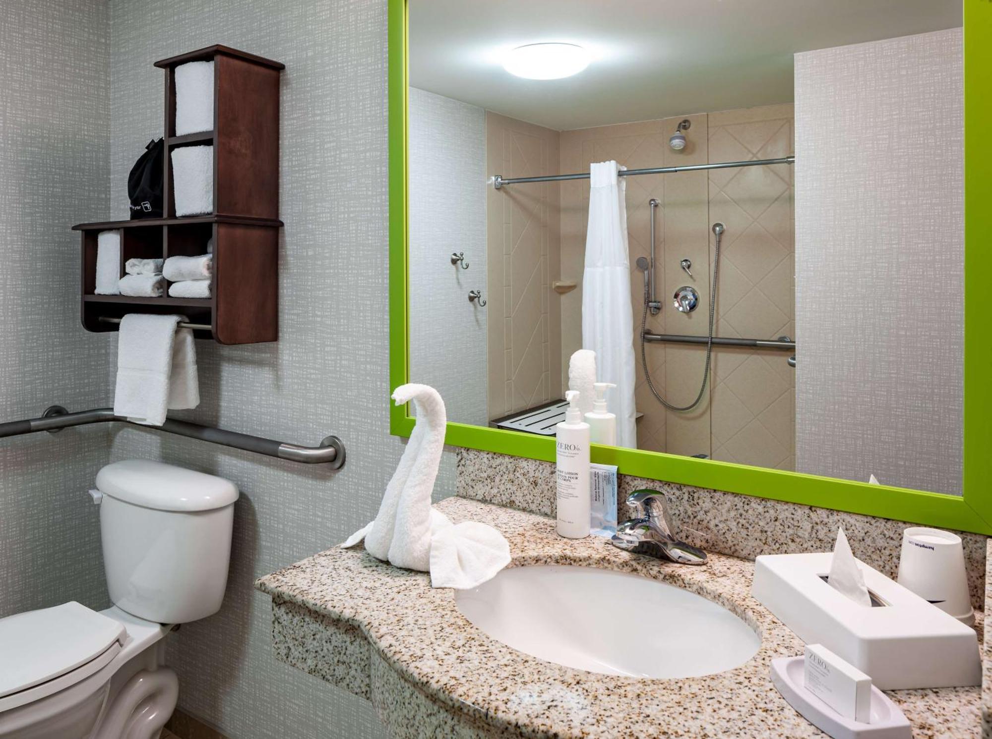 King Studio Roll Shower Mobility Access or Non-Smoking