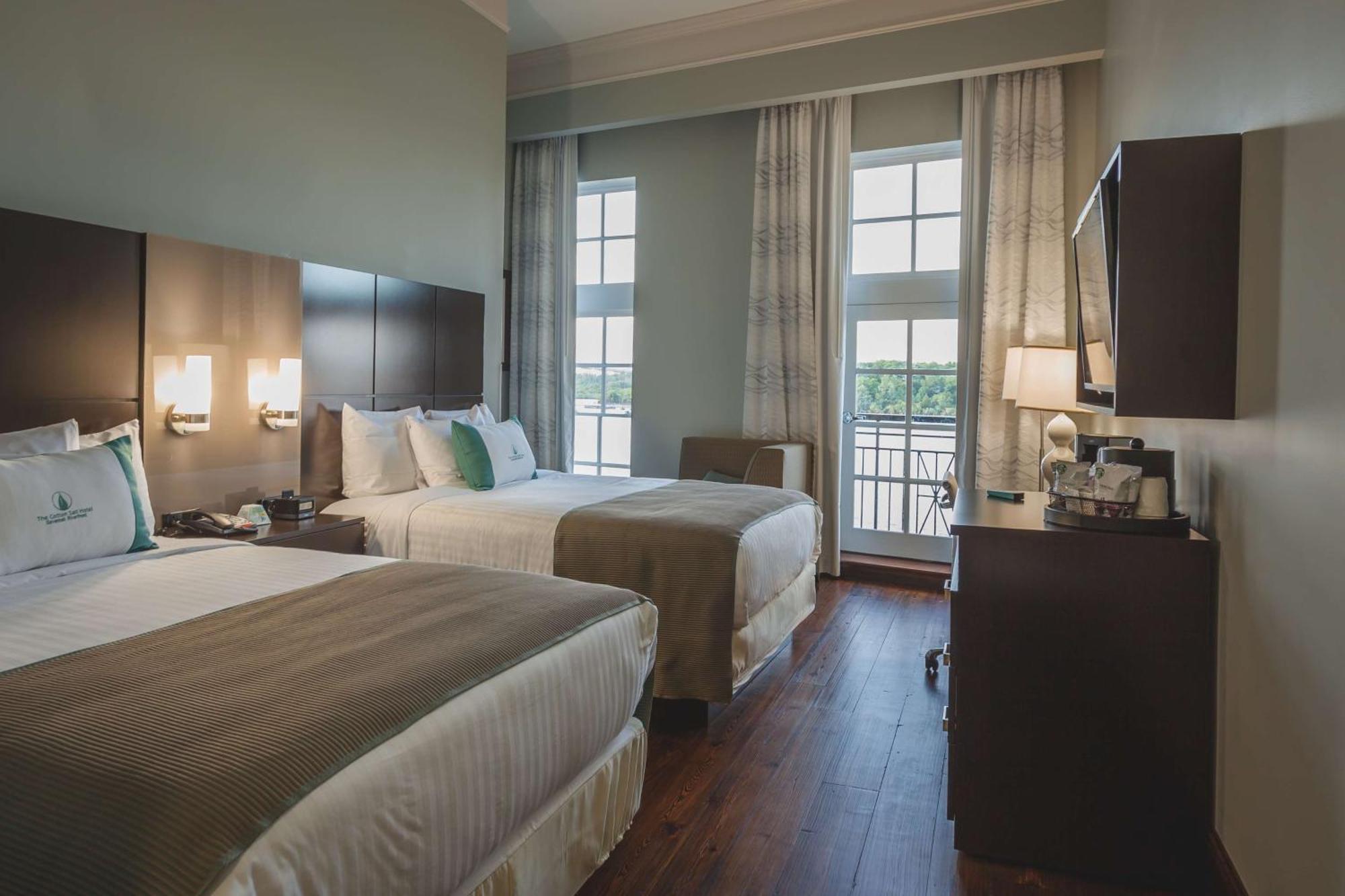 Queen Room Two Queen Beds Balcony River View